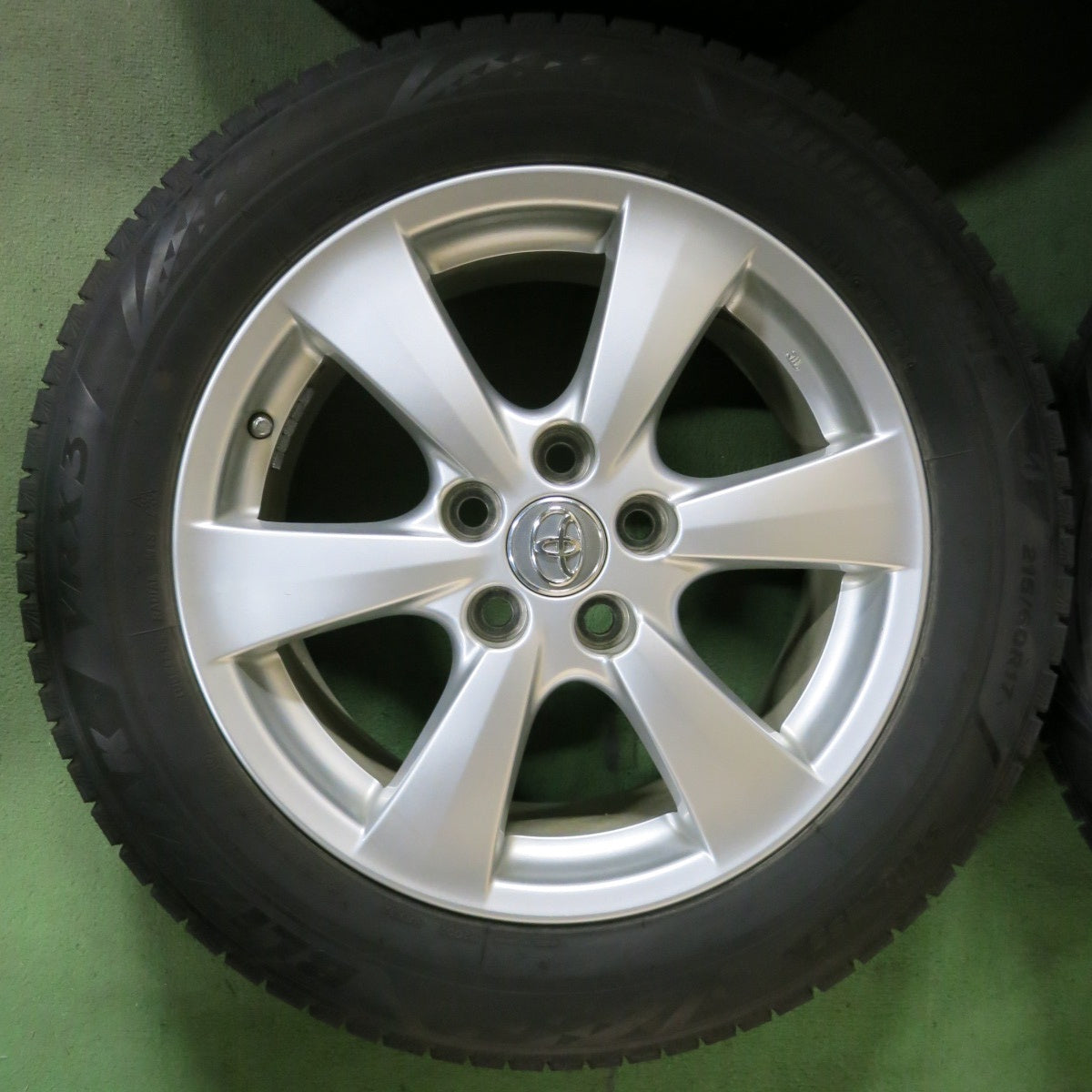 バリ溝！21年！9分★トヨタ 50系 エスティマ 純正 215/60R17 スタッドレス ブリヂストン ブリザック VRX3 17インチ PCD114.3/5H★5073006SYス