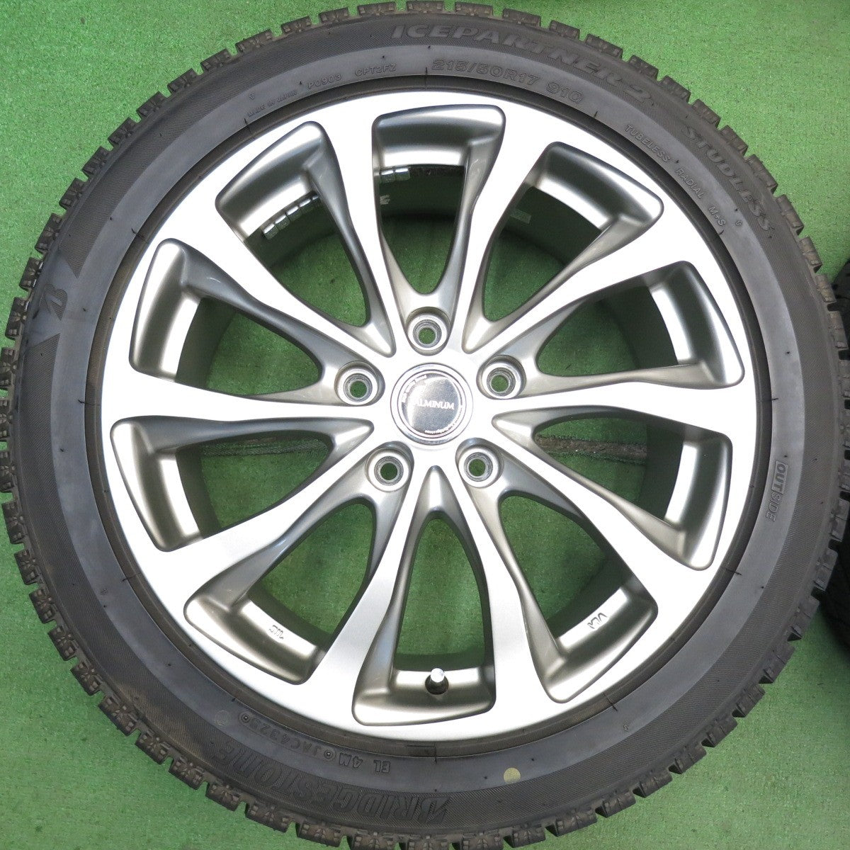 バリ溝！25年！キレイ！ほぼ10分◎スタッドレス 215/50R17 ブリヂストン アイスパートナー2 BALMINUM TR10 バルミナ 17インチ PCD114.3/5H◎6070512HAス