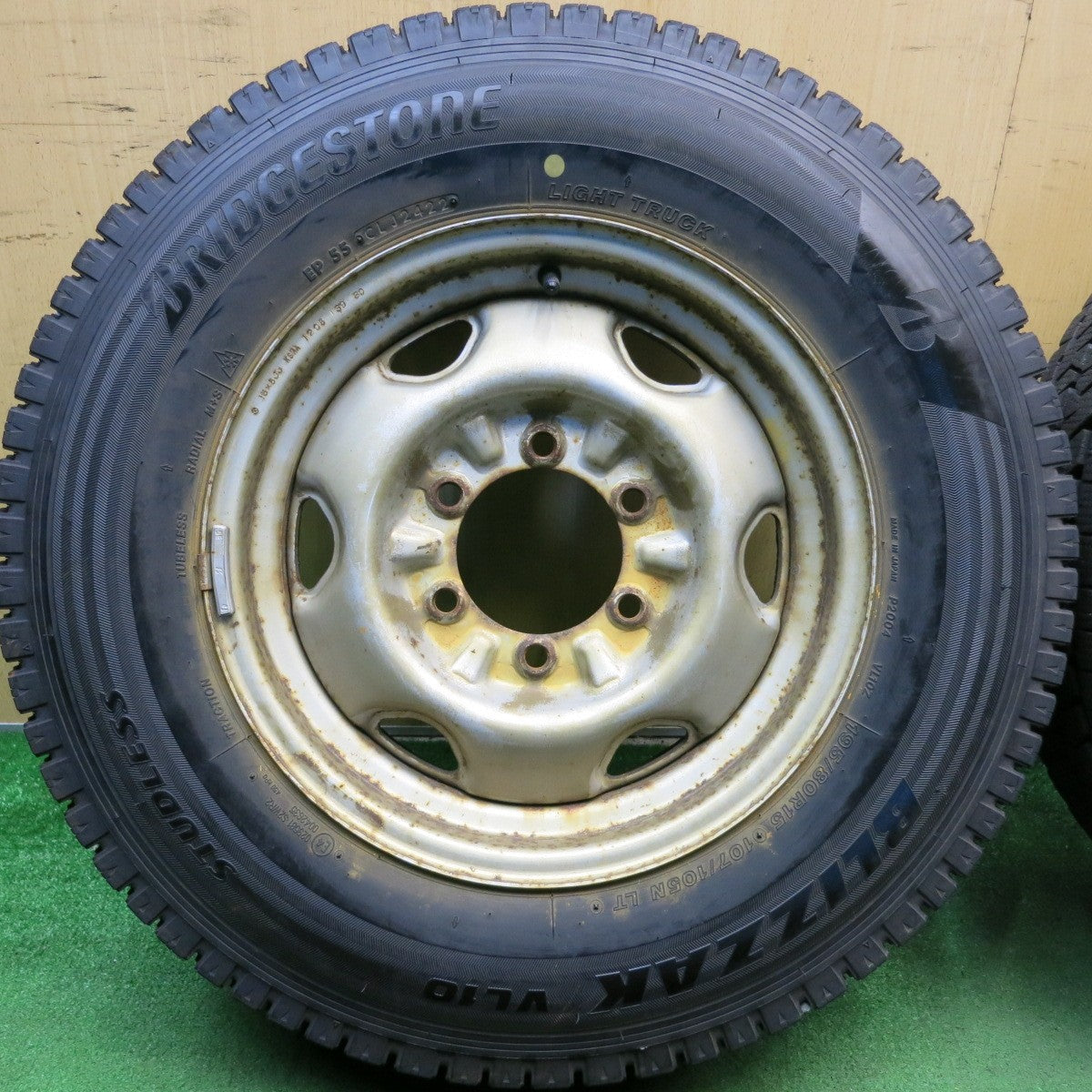 バリ溝！22年！9分◎スタッドレス 195/80R15 107/105N ブリヂストン ブリザック VL10 スチール ホイール 15インチ PCD139.7/6H◎6100301HAス