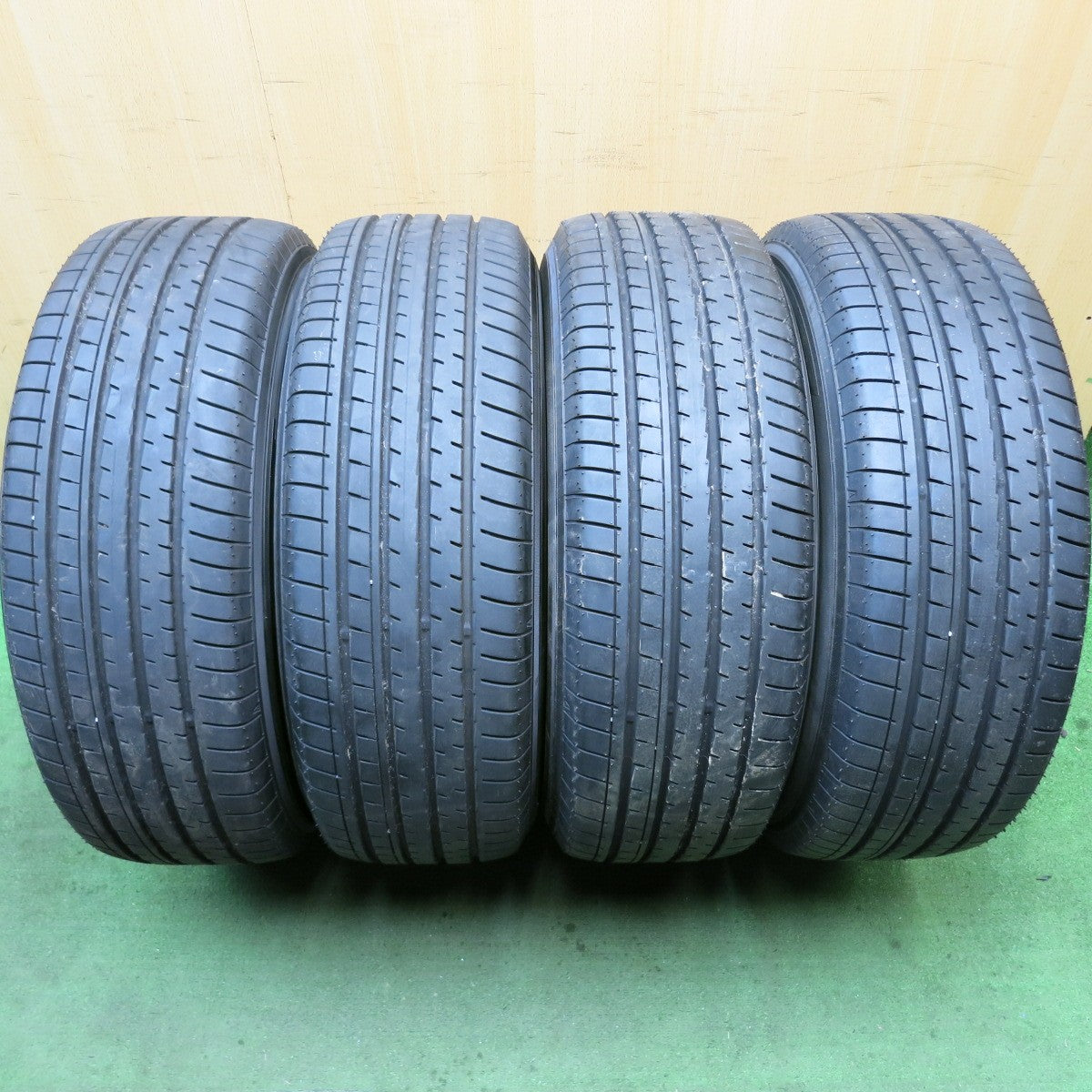 新車外し！25年！センサー付★レクサス NX 純正 235/60R18 ヨコハマ BluEarth-XT AE61 18インチ PCD114.3/5H★5092001HAノ