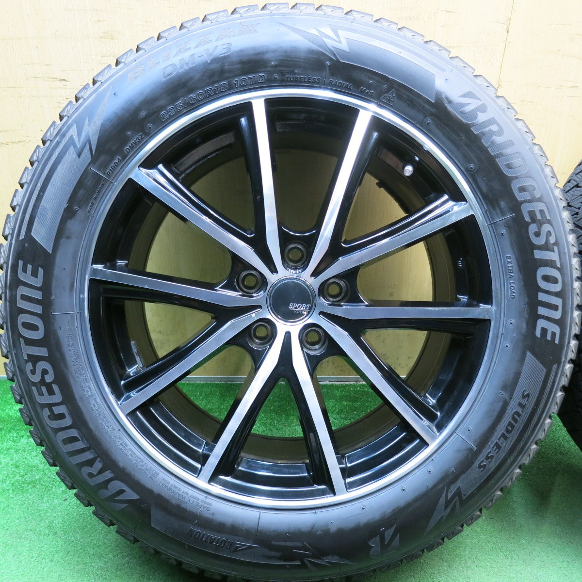 バリ溝！23年！9.5分◎スタッドレス 235/60R18 ブリヂストン ブリザック DM-V3 SPORT KRONE スポルト クローネ 18インチ PCD114.3/5H◎6083001HAス
