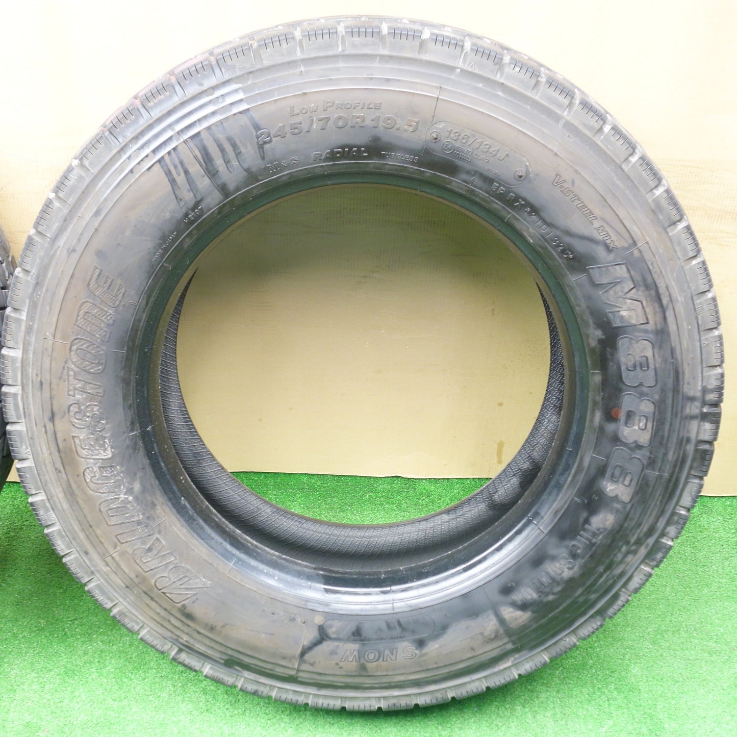 バリ溝！25年！9分！2本★トラック タイヤ 245/70R19.5 136/134J ブリヂストン M888 ミックス オールシーズン 19.5インチ★5122210KTスタ