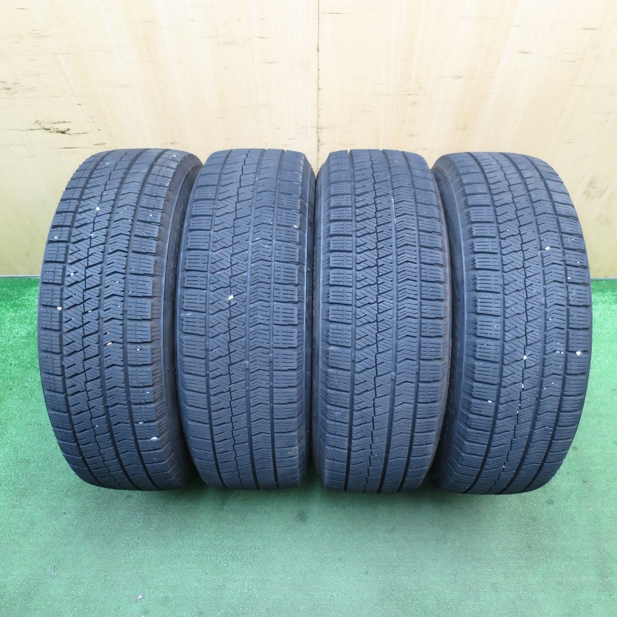 バリ溝！22年！キレイ！9.5分★プリウス 等 195/65R15 スタッドレス ブリヂストン ブリザック VRX2 VELVA SPORTZ ヴェルヴァ 15インチ PCD100/5H★5053007NJス