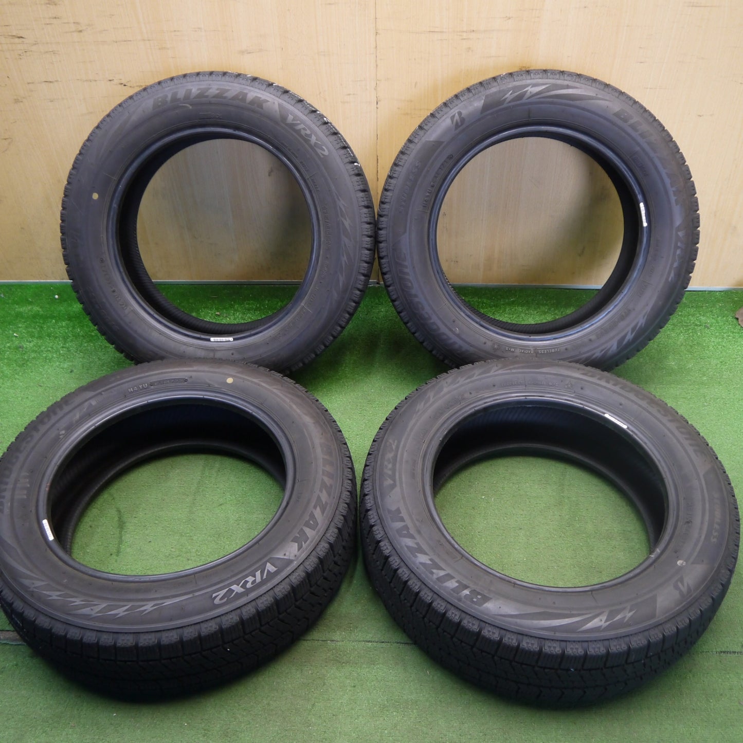 4本価格！22年★スタッドレス 175/65R15 ブリヂストン ブリザック VRX2 タイヤ 15インチ ヤリス アクア スペイド ヴィッツ フィット スイフト 等★6050803Hスタ