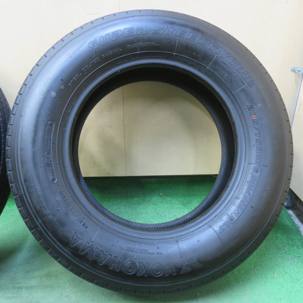 新車外し！24年！6本★トラック タイヤ 205/75R16 113/111N ヨコハマ SUPER STEEL RY108B 16インチ★6062602イノタ