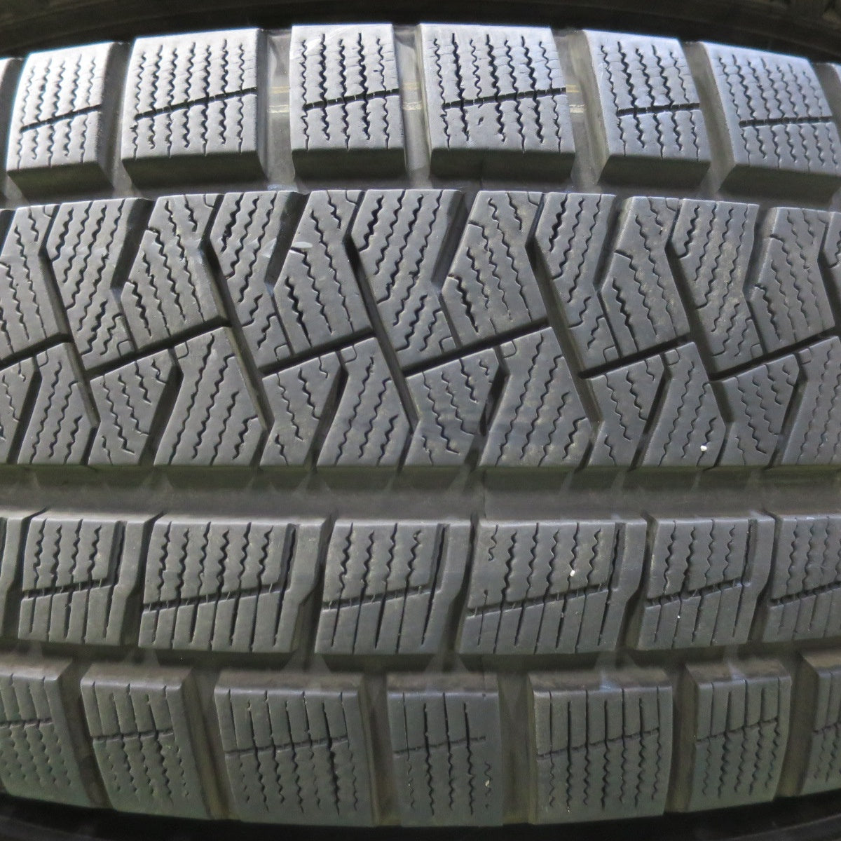 バリ溝！21年！キレイ！9分★スタッドレス 215/65R16 ピレリ アイスアシンメトリコ プラス CYBER サイバー 16インチ PCD114.3/5H★5090101イス