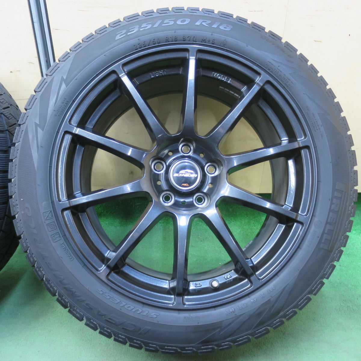 4本価格★スタッドレス 235/50R18 ピレリ アイスアシンメトリコ SCHNEIDER MiD シュナイダー 18インチ PCD114.3/5H★5110809イス