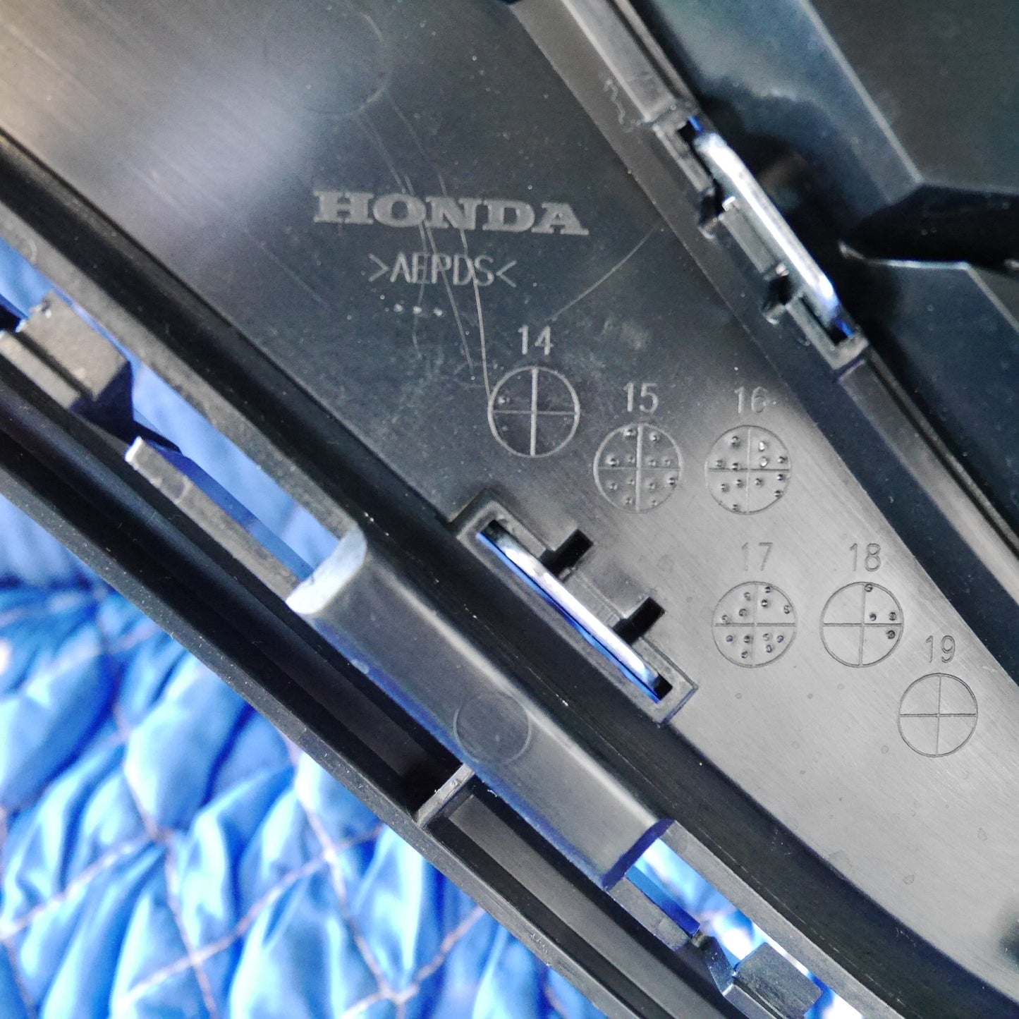 [送料無料] 新車外し☆ホンダ GB5 GB6 GB7 GB8 フリード 純正 フロント グリル 型式 不明 HONDA☆