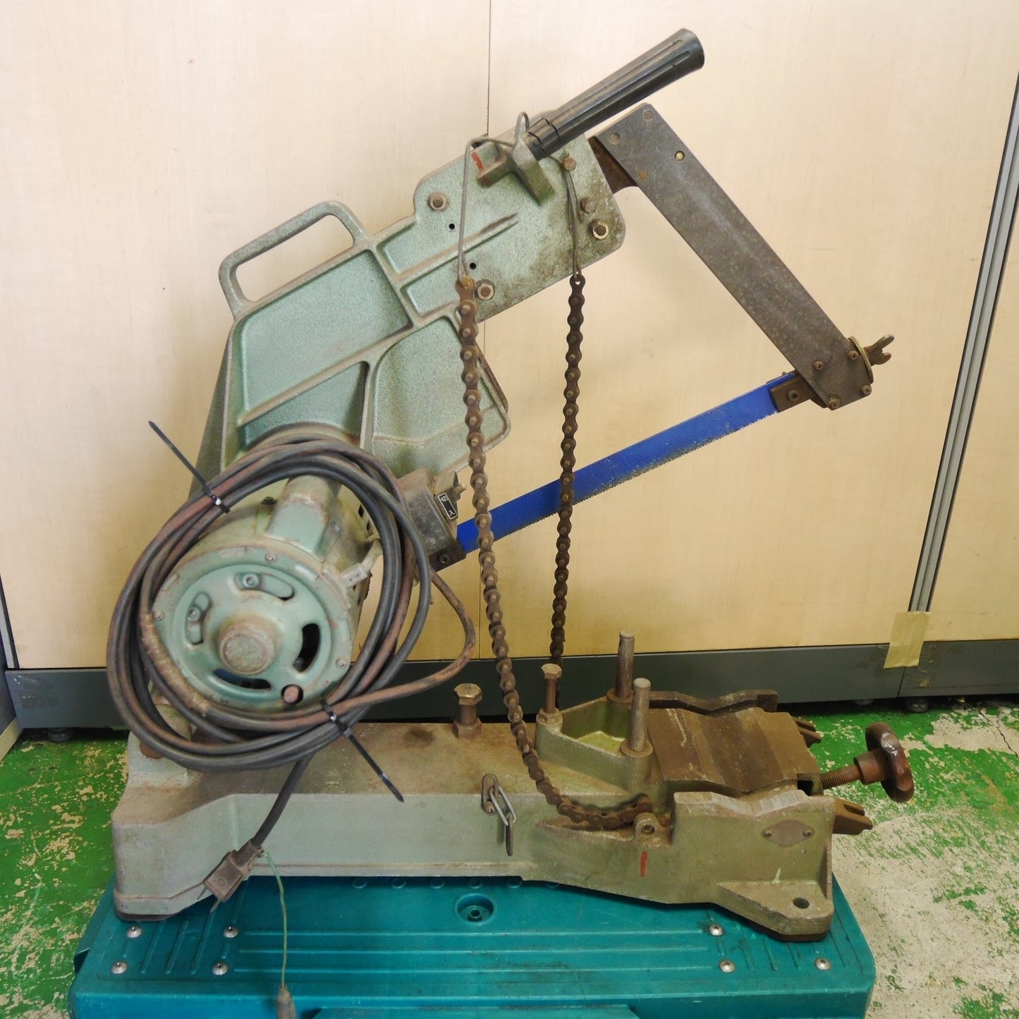 [送料無料] 未使用の替刃付き☆日立 175mm 金切のこ盤 CR18F 電動 工具 切断機 金切ノコ盤 パイプソー メタルソー 鉄工 100V HITACHI コード式☆