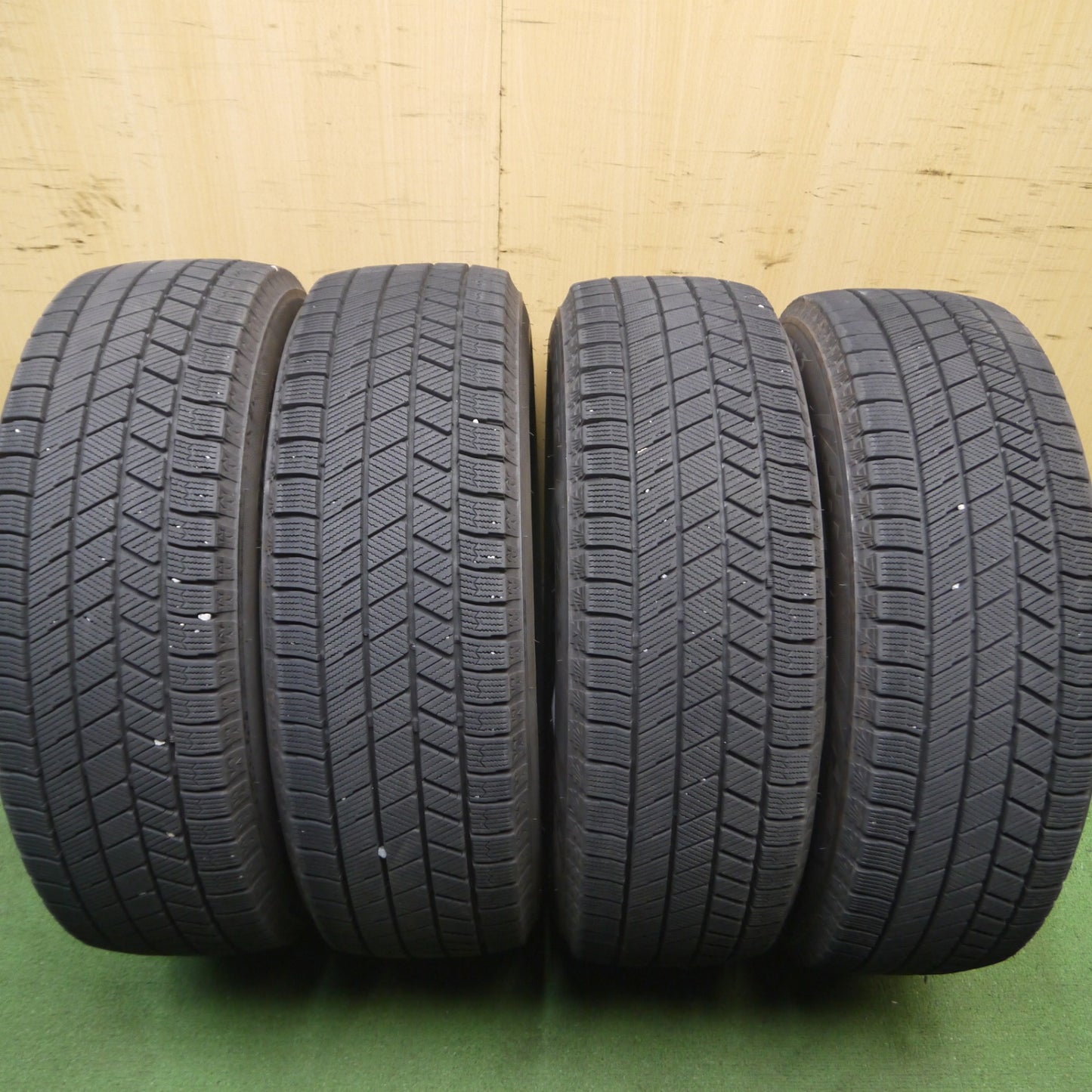 *送料無料* バリ溝！21年！キレイ！9.5分★プリウス 等 195/65R15 スタッドレス ブリヂストン ブリザック VRX3 TOPRUN PCD100/5H★4042408Hス