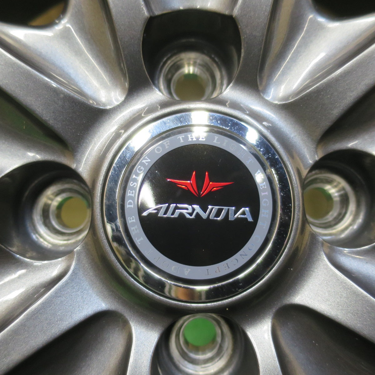 バリ溝！キレイ！9.5分★スタッドレス 195/65R16 ダンロップ ウインターマックス WM02 AIRNOVA エアノヴァ 16インチ PCD100/4H★5102009イス