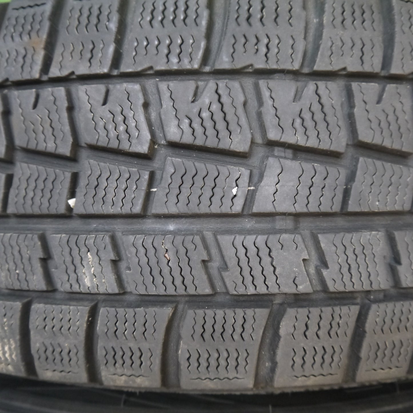 バリ溝！キレイ！8.5分★スタッドレス 205/60R16 ダンロップ ウインターマックス WM01 AXEL アクセル 16インチ PCD114.3/5H★5060604Hス