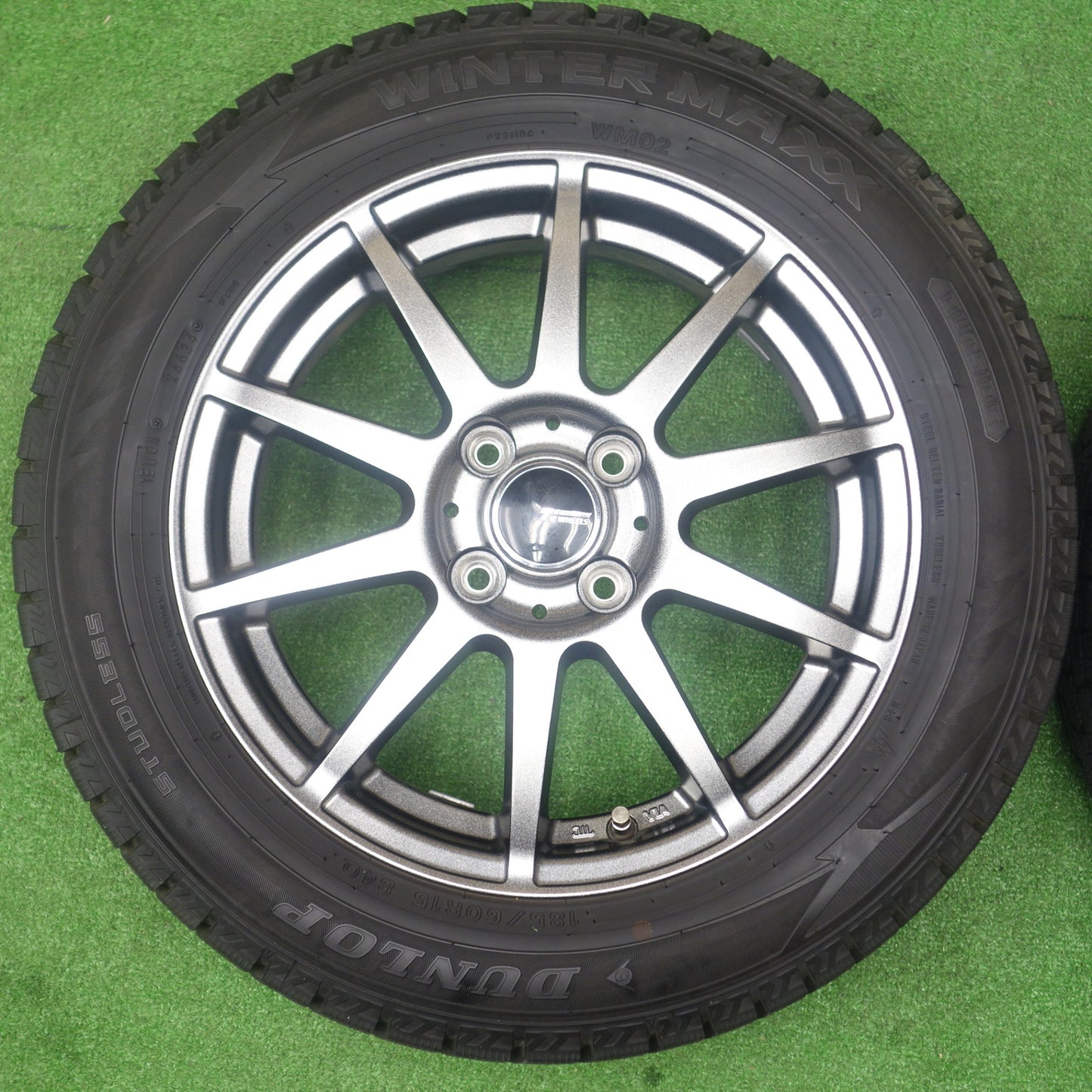 バリ溝！24年！キレイ！ほぼ10分★スタッドレス 185/60R15 ダンロップ ウインターマックス WM02 Ti WHEELS ホイール 15インチ PCD100/4H★6012402KTス