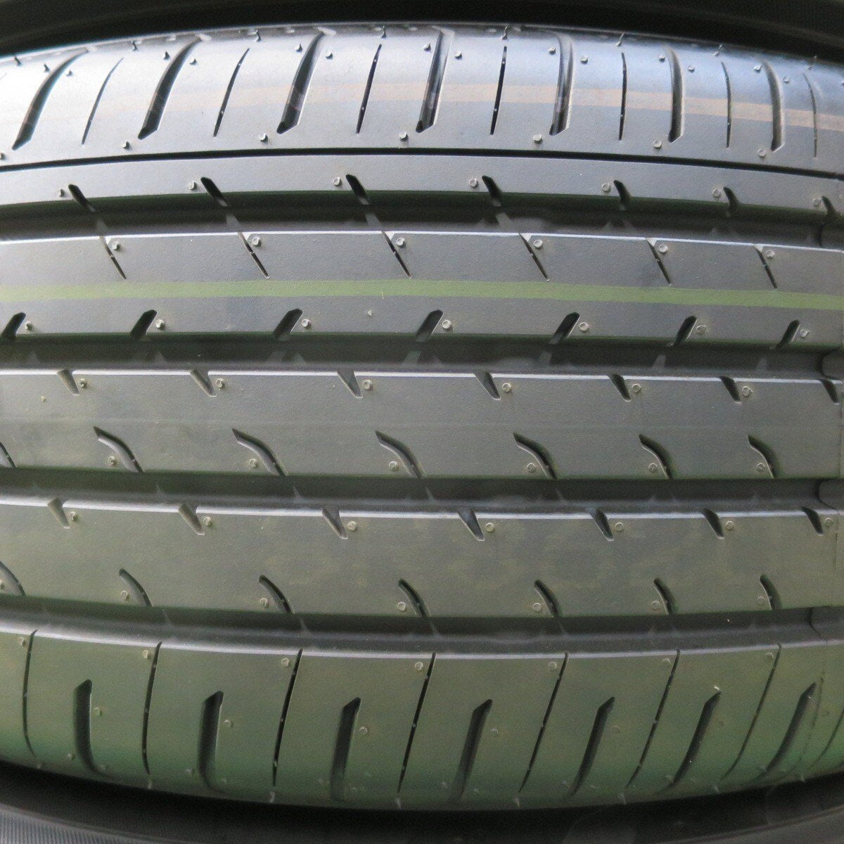 新車外し！24年★トヨタ 40系 アルファード 純正 225/60R18 ヨコハマ アドバン V03 18インチ PCD120/5H★5022601イノ