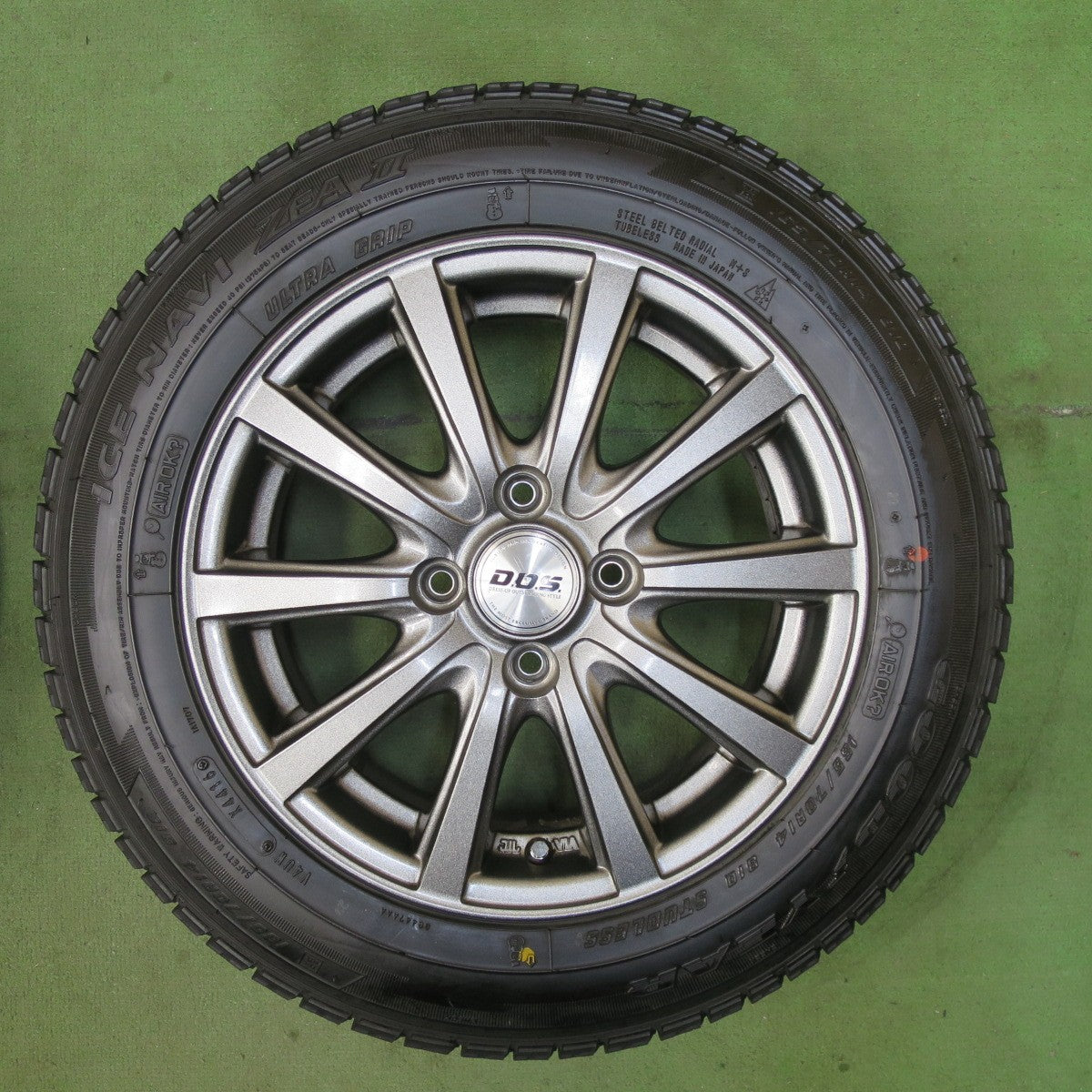 バリ溝！キレイ！9.5分★スタッドレス 165/70R14 グッドイヤー アイスナビ ZEA2 D.O.S. DOS 社外 アルミ 14インチ PCD100/4H★5122602TTス