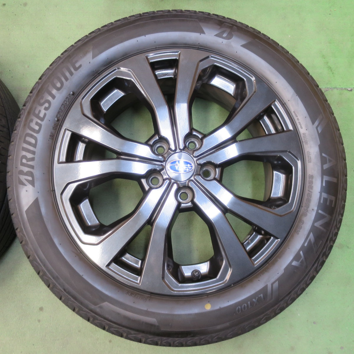バリ溝！24年！キレイ！9.5分★スバル SK フォレスター 純正 225/55R18 ブリヂストン アレンザ LX100 18インチ PCD114.3/5H★6051002イノ