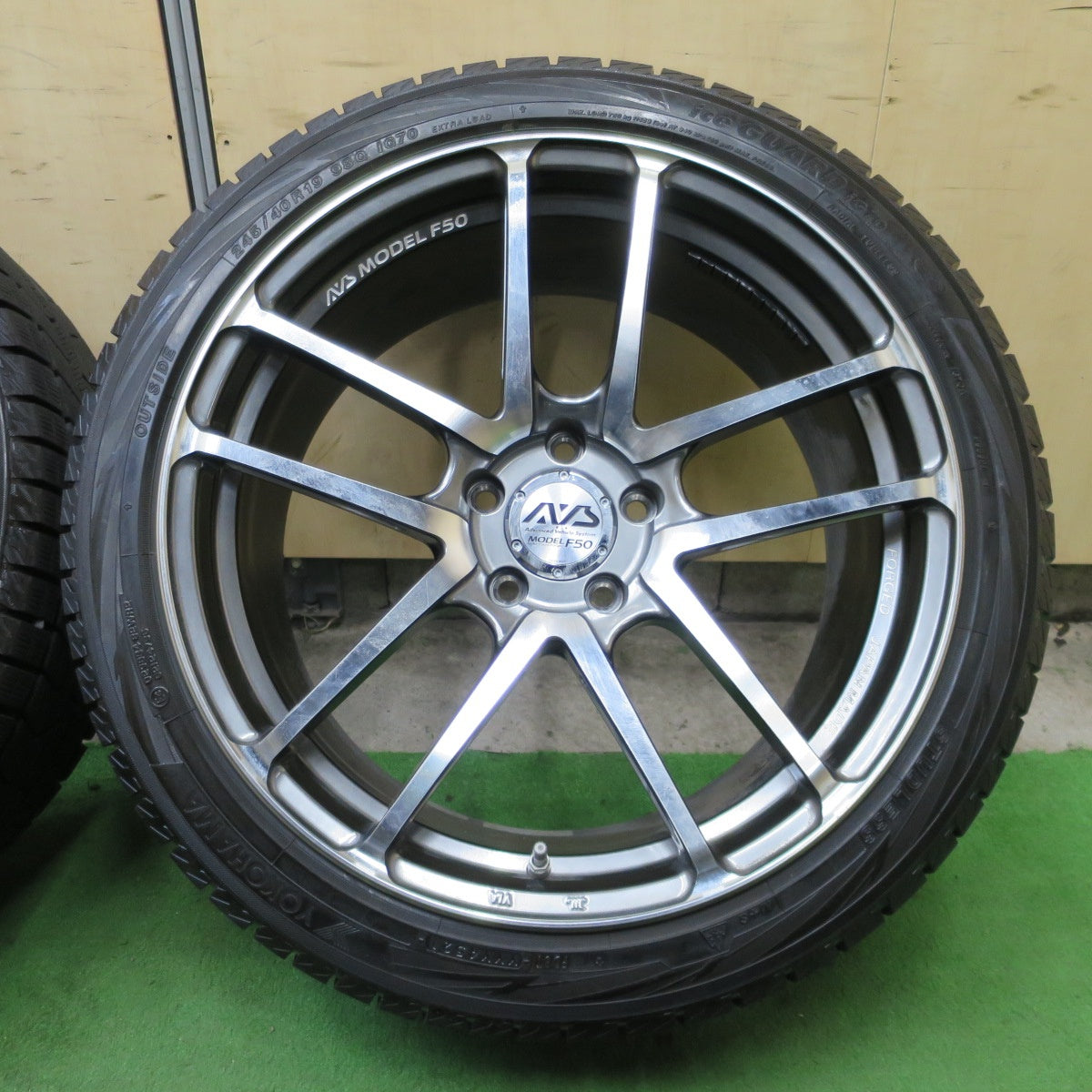 バリ溝！9.5分★AVS MODEL F50 245/40R19 スタッドレス ヨコハマ アイスガード iG70 19インチ PCD114.3/5H★6040803ナス