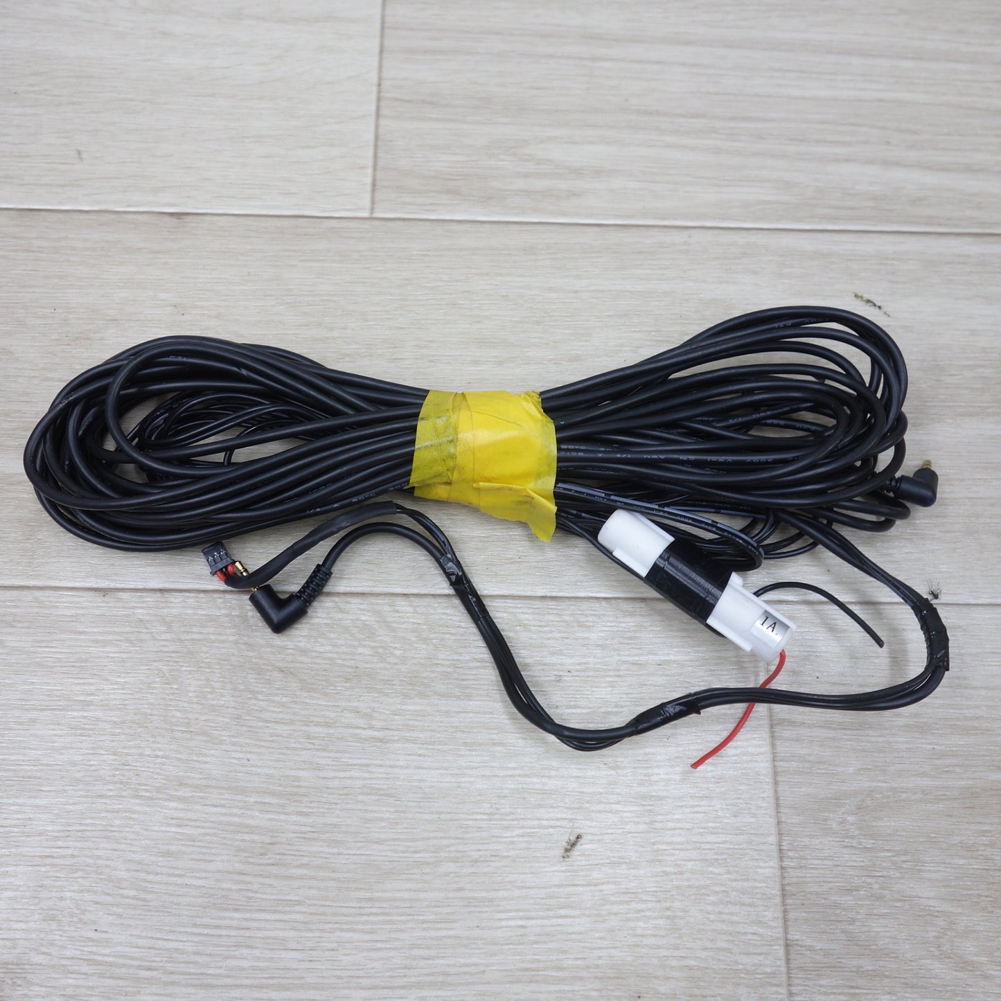 [送料無料] 付属品付き◆COMTEC 360°カメラ + リヤカメラ ドライブレコーダー ZDR037 前後 2カメラ ドラレコ コムテック◆