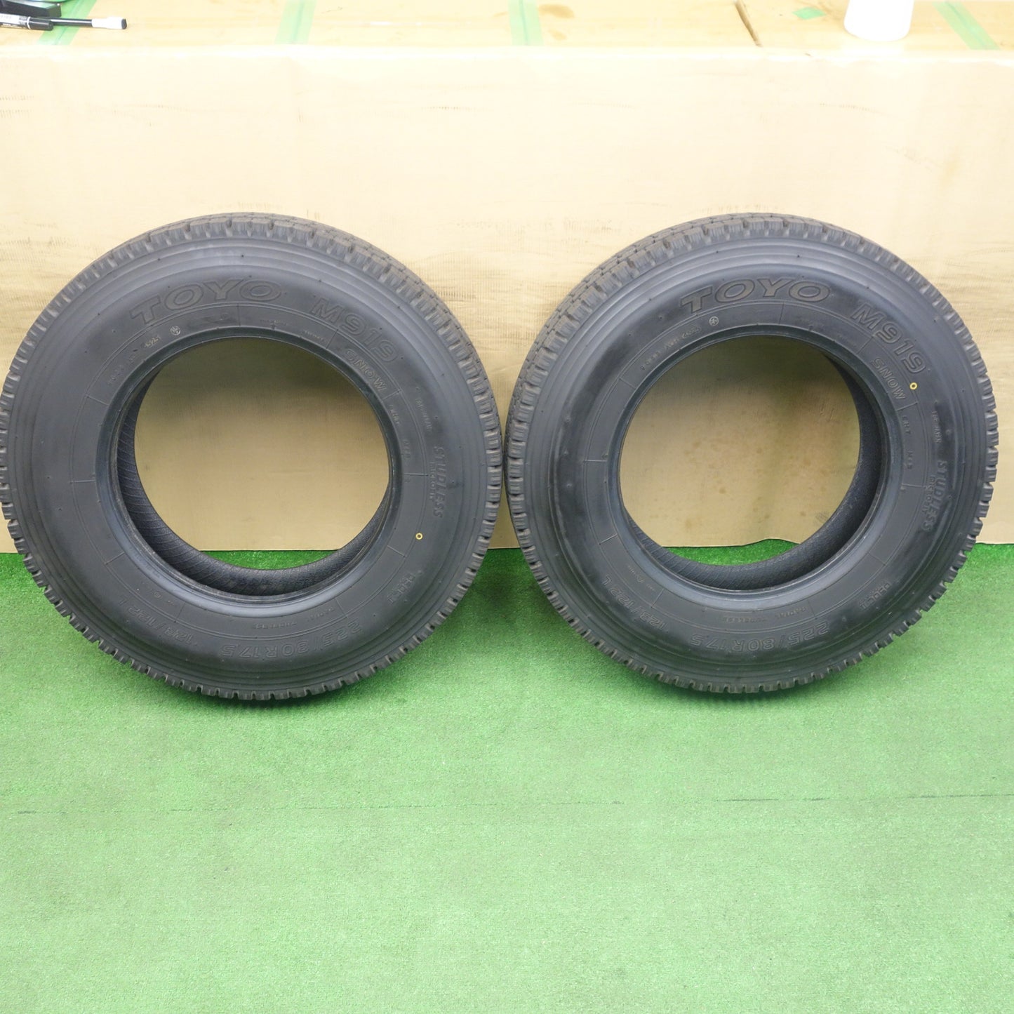 バリ溝！25年！9.5分！2本★トラック タイヤ 225/80R17.5 123/122L スタッドレス トーヨー M919 17.5インチ★6022004KTスタ