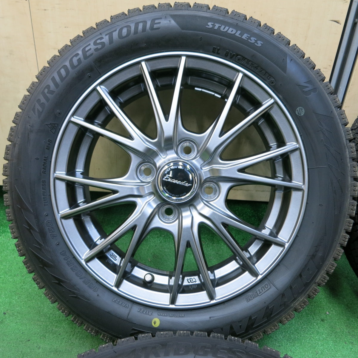 *送料無料* バリ溝！キレイ！ほぼ10分★スタッドレス 155/65R14 ブリヂストン ブリザック VRX2 Exceeder エクシーダー 14インチ PCD100/4H★4072505SYス
