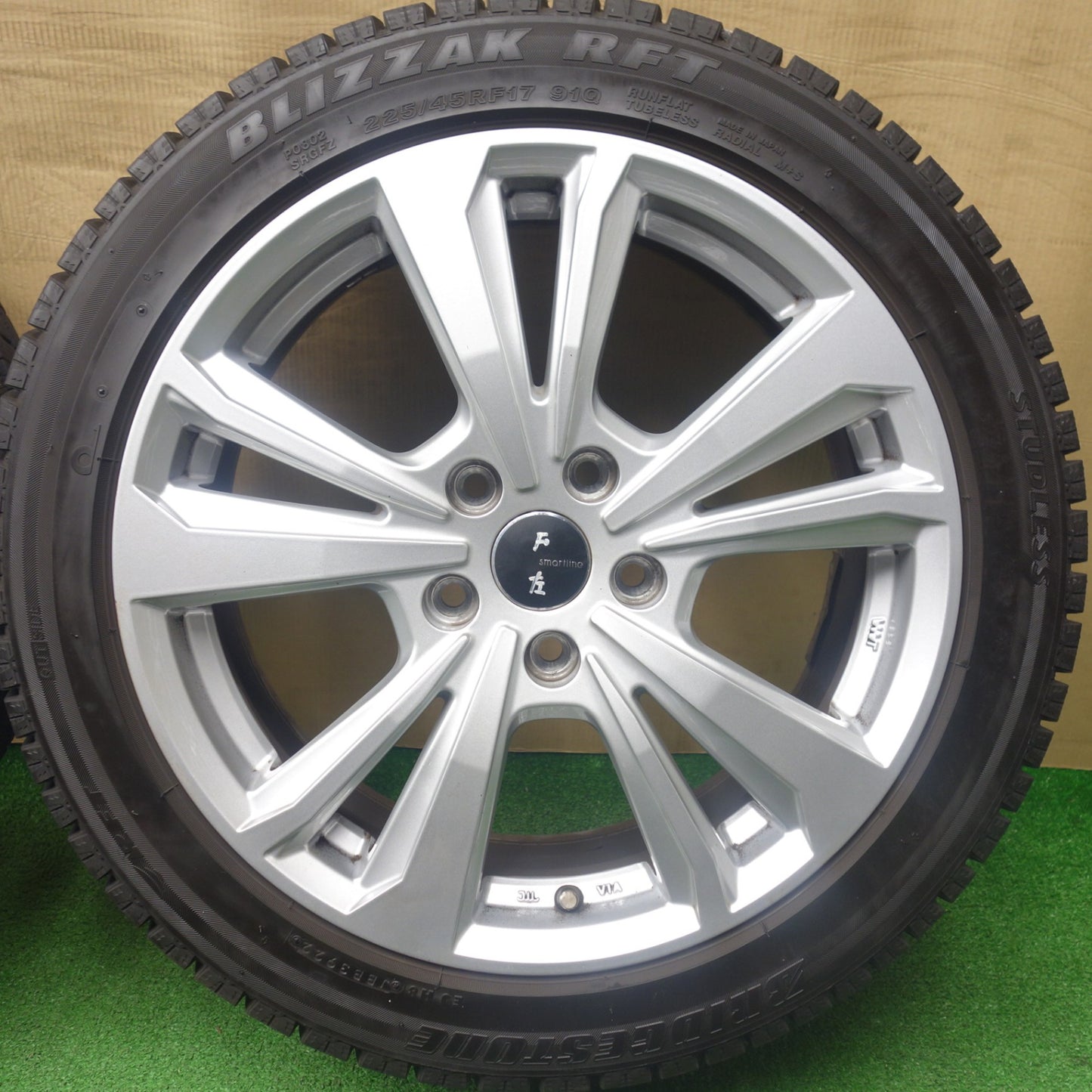 バリ溝！22年！9.5分★MINI 等 smartline 365 225/45R17 スタッドレス ブリヂストン ブリザック RFT スマートライン 17インチ PCD112/5H★6021904KTス