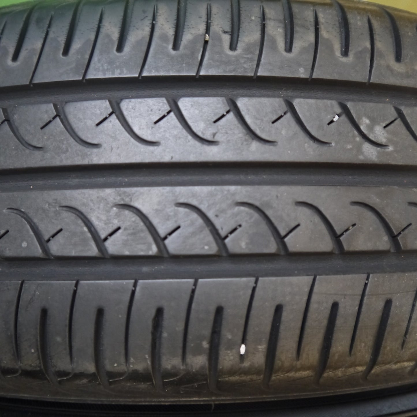 [送料無料] バリ溝！9分★トヨタ bB 純正 185/65R15 ヨコハマ ブルーアース AE01 15インチ PCD100/4H★5040702Hノ