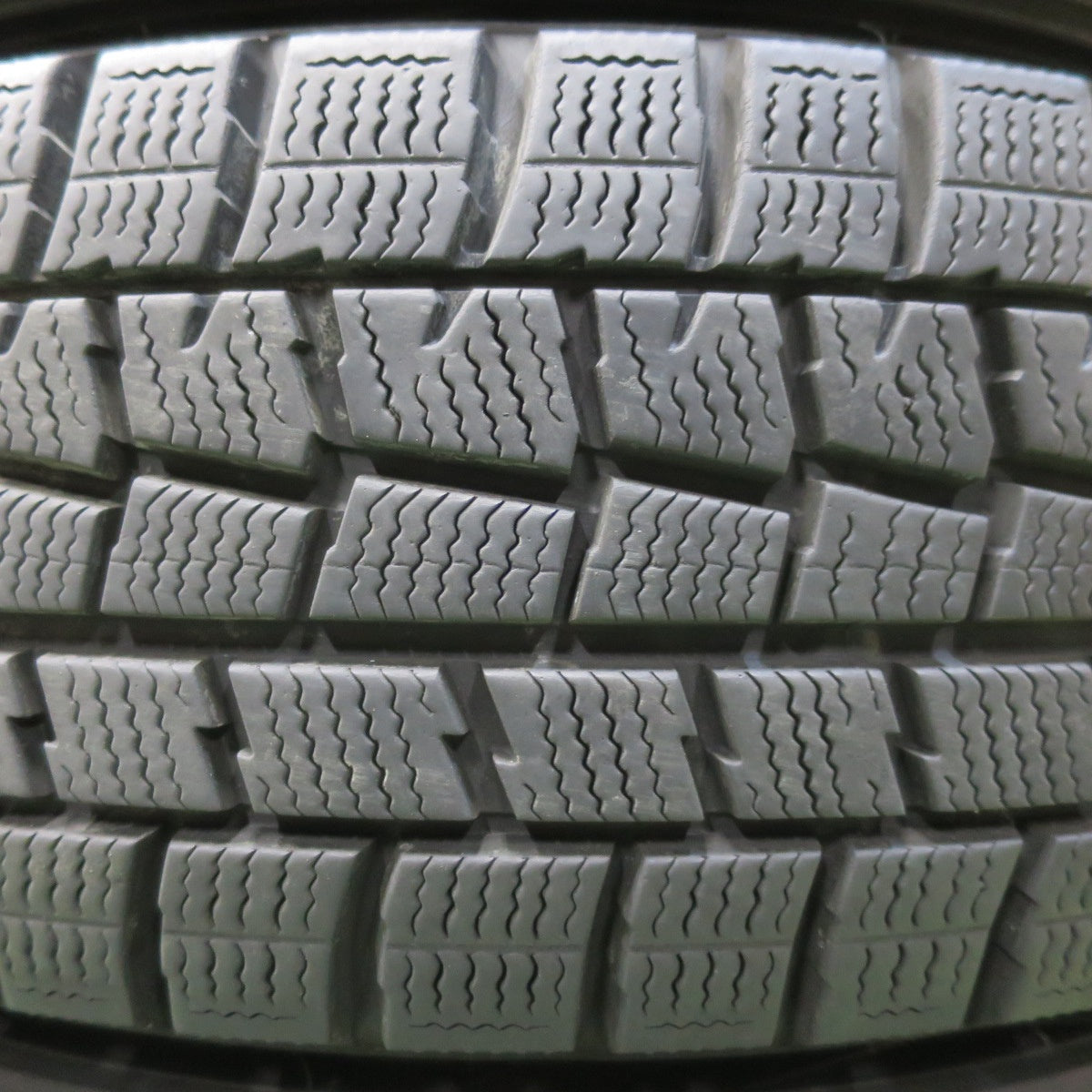[送料無料] バリ溝！キレイ！9.5分★スタッドレス 175/65R15 ダンロップ ウインターマックス WM01 WAREN ヴァーレン 15インチ PCD100/4H★5032801イス