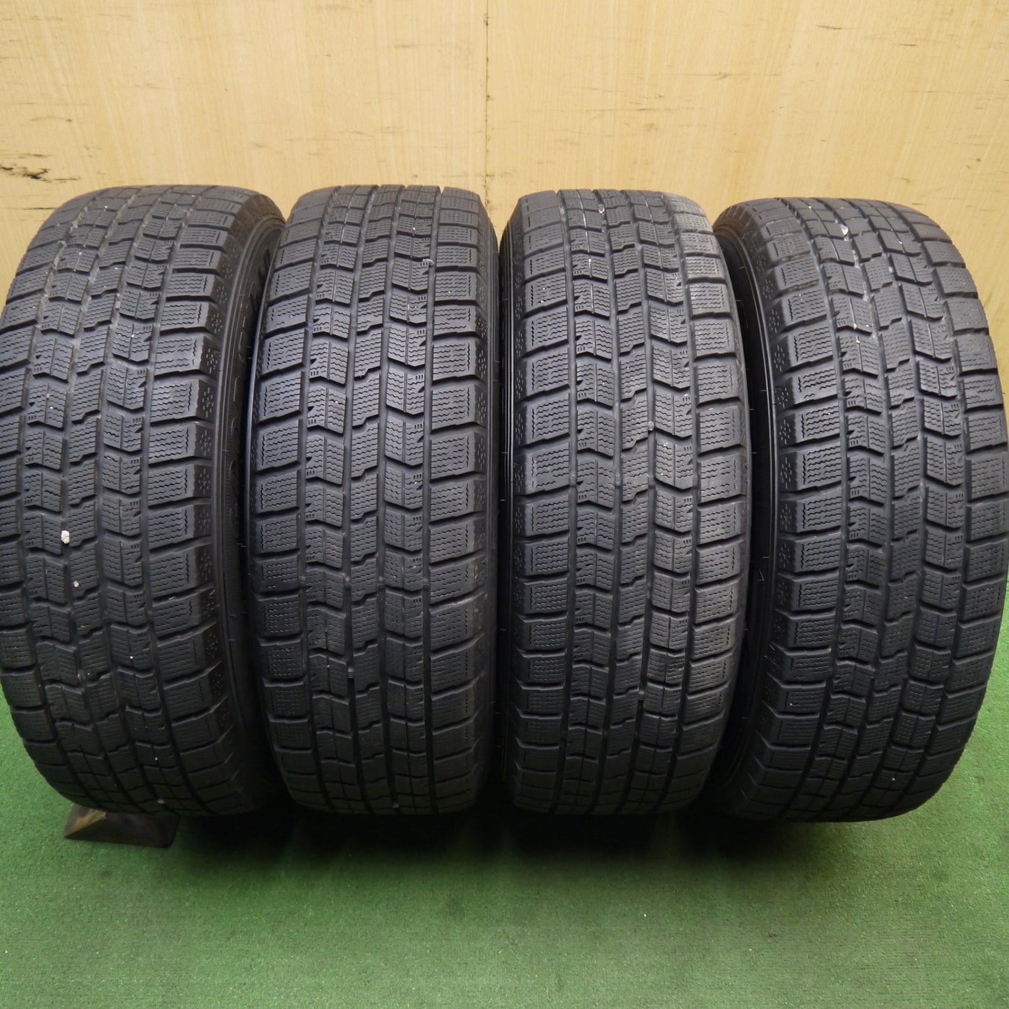 バリ溝！22年！9.5分★スタッドレス 195/65R15 グッドイヤー アイスナビ7 スチール ホイール 15インチ PCD114.3/5H★5062001Hス