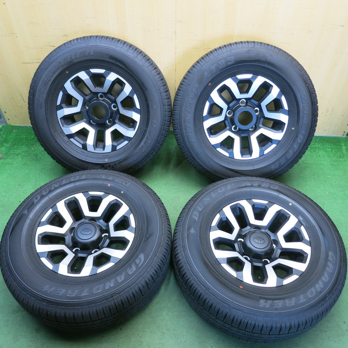 バリ溝！26年！9.5分◎トヨタ ランクル 70 純正 265/70R16 ダンロップ AT23 グラントレック 16インチ PCD150/5H◎6082301HAノ