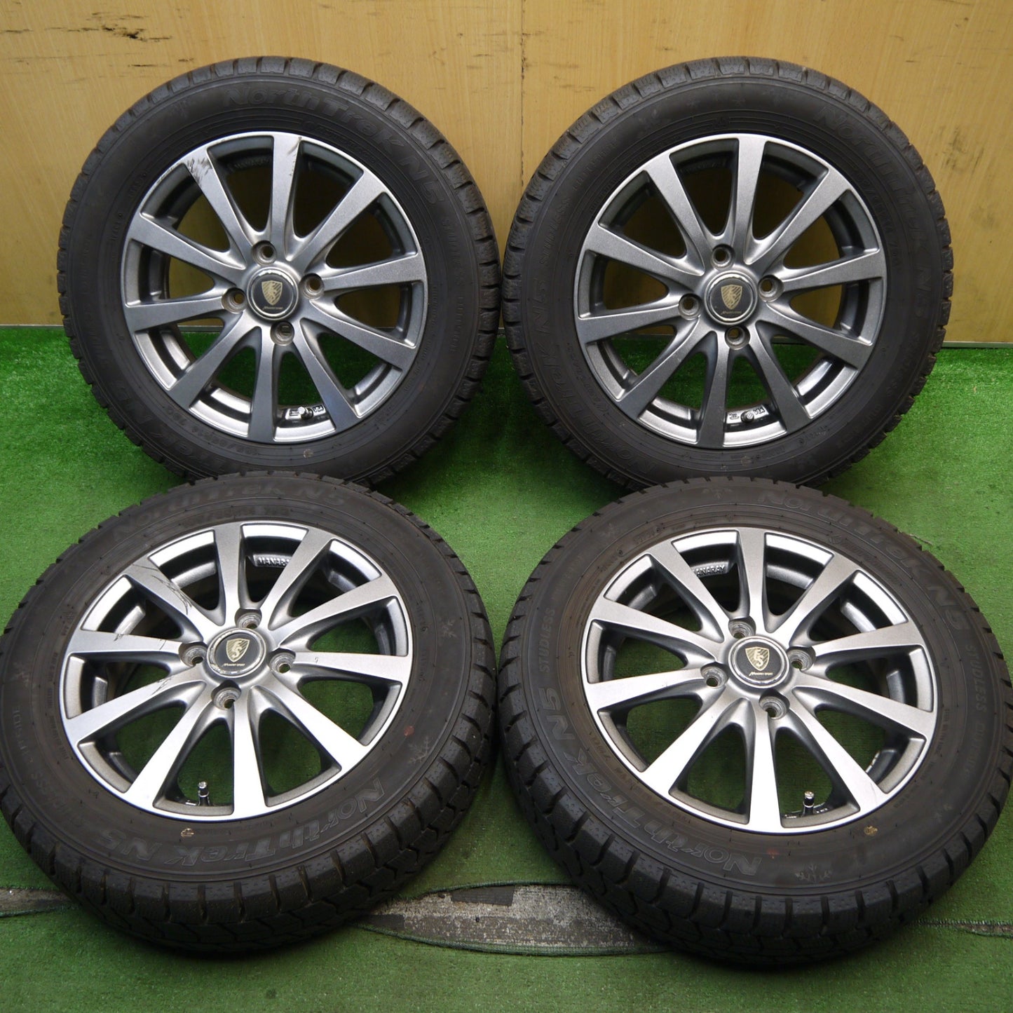 バリ溝！23年！9.5分以上★スタッドレス 165/65R14 オートバックス ノーストレック N5 MANARAY SPORT マナレイ スポーツ ソリオ ハスラー 等 PCD100/4H★5070206Hス