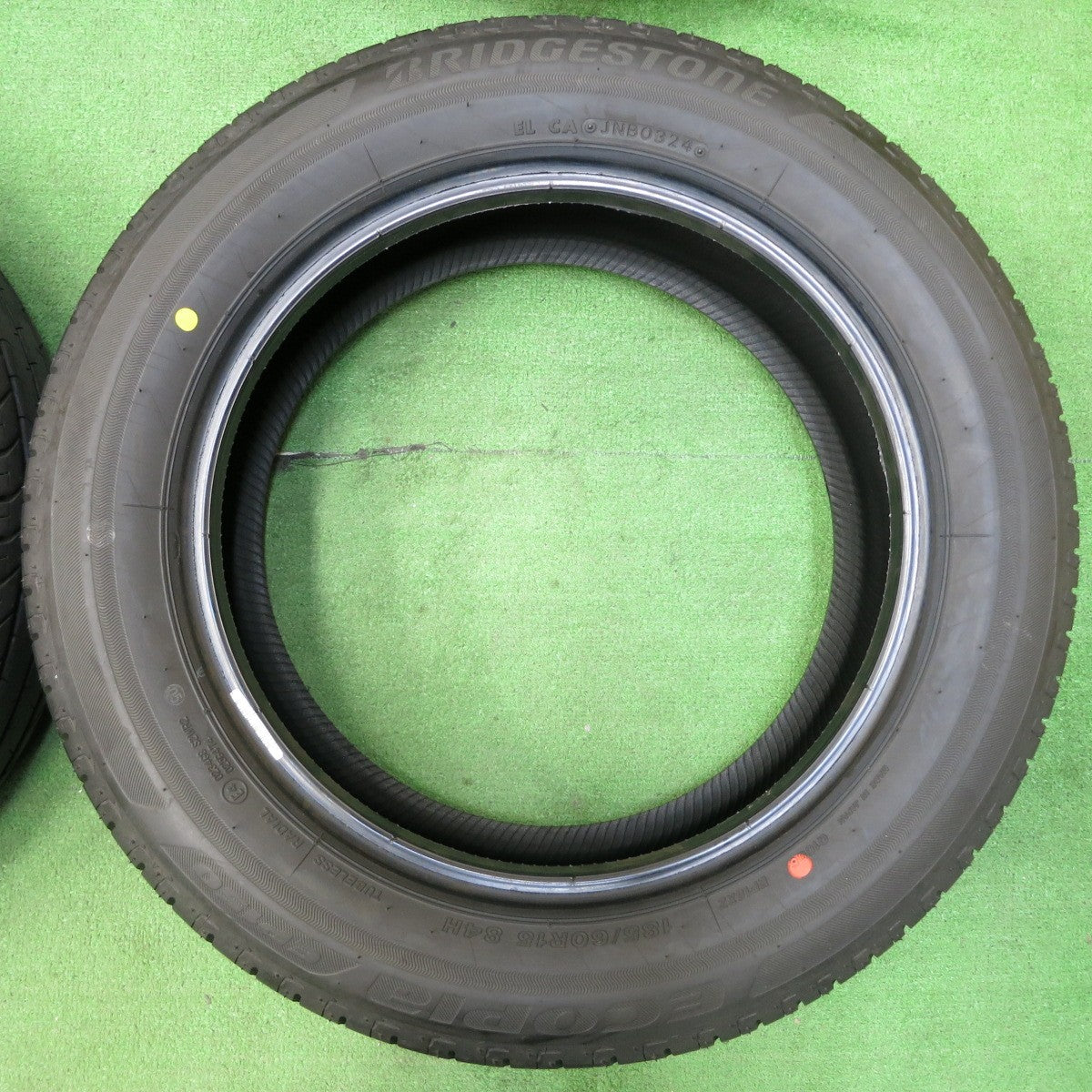*送料無料* 新車外し！24年★185/60R15 ブリヂストン エコピア EP150 タイヤ 15インチ アクア シエンタ ヤリス フィット スイフト等★4041303イノタ