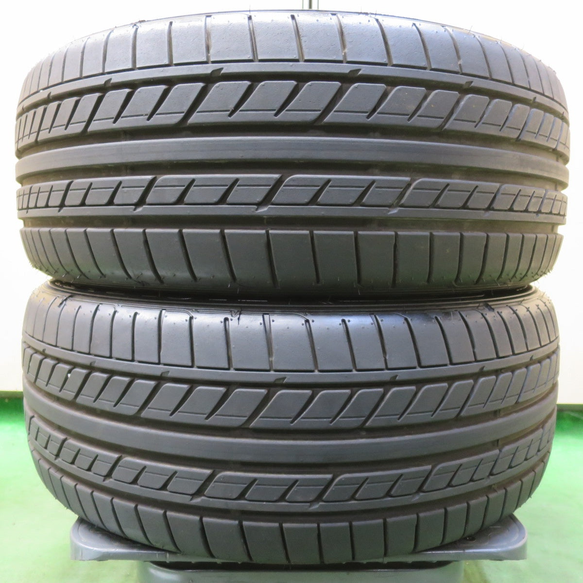 バリ溝！24年！9.5分以上！2本★245/45R19 グッドイヤー イーグル LS EXE 19インチ タイヤ アルファード ヴェルファイア 等★5101404イノタ