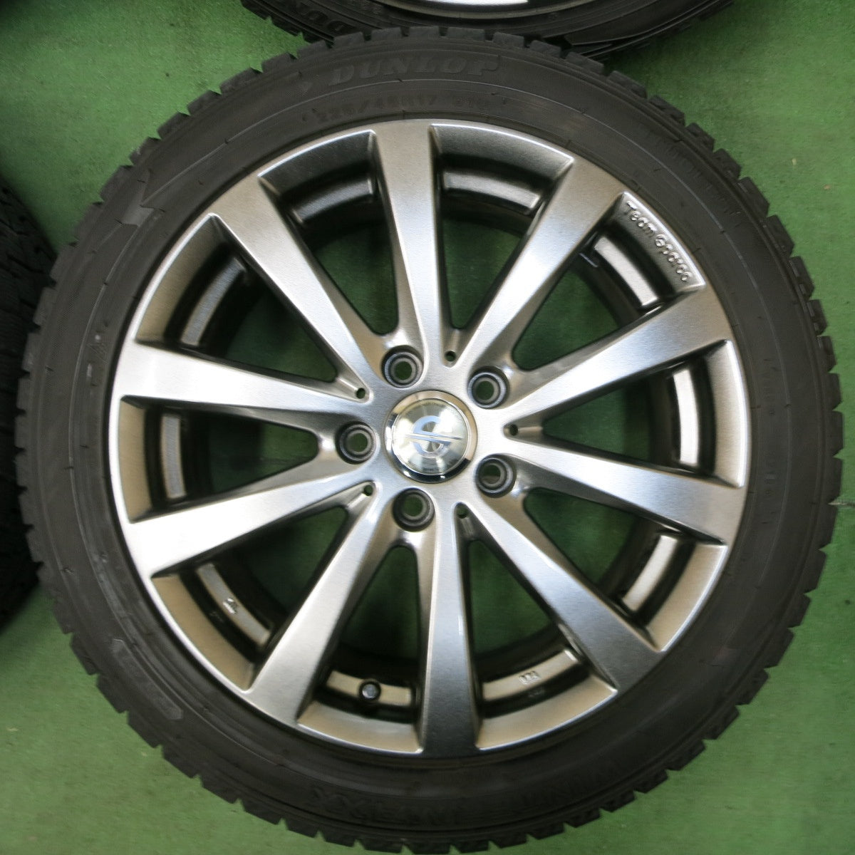 [送料無料] バリ溝！キレイ！9分★ワーゲン アウディ 等 225/45R17 スタッドレス ダンロップ ウインターマックス WM02 Team Sparco CRIMSON スパルコ クリムソン PCD112/5H★4112109SYス