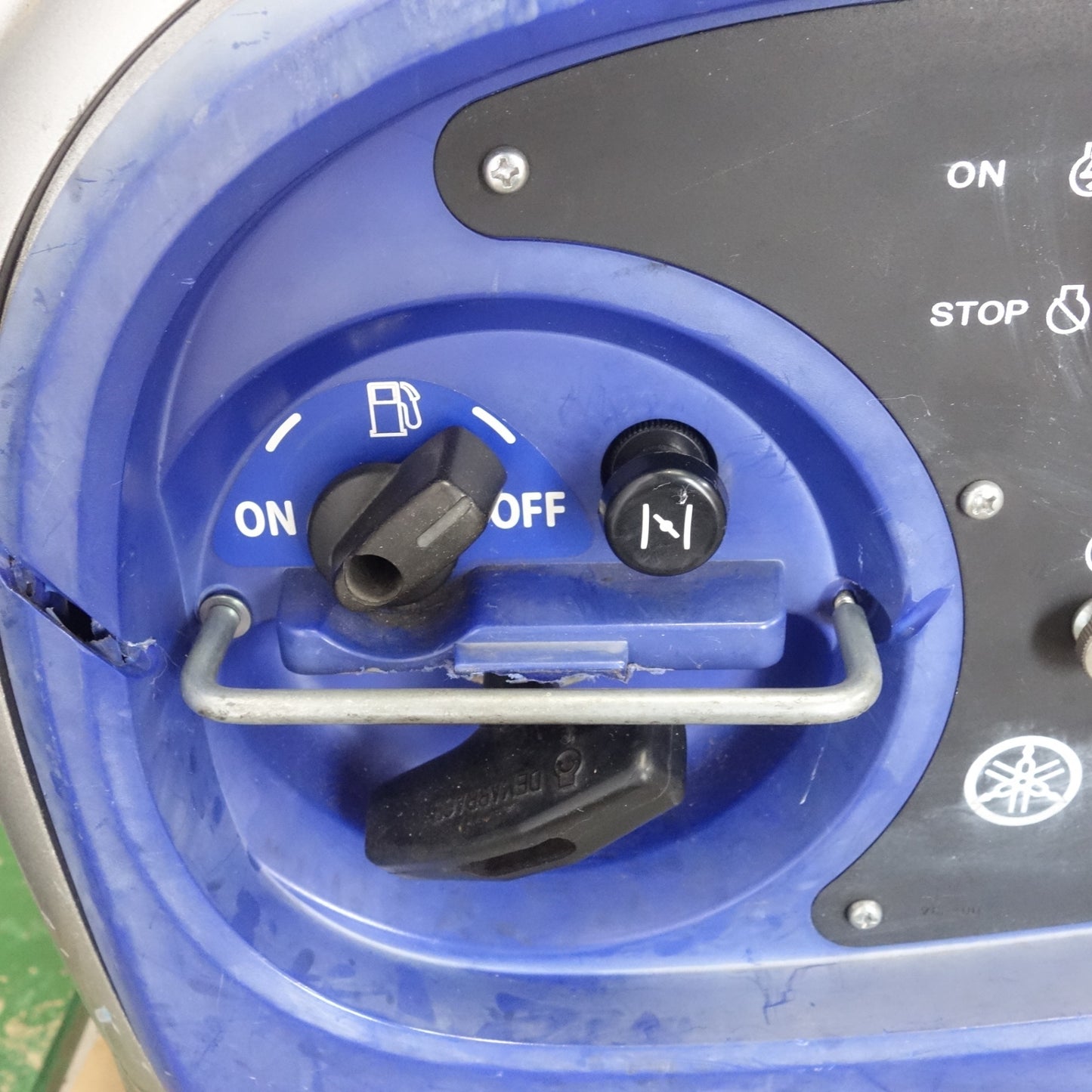 [送料無料] ☆ヤマハ 2.0kVA 防音型 インバータ 発電機 EF2000iS インバーター YAMAHA 現状品☆