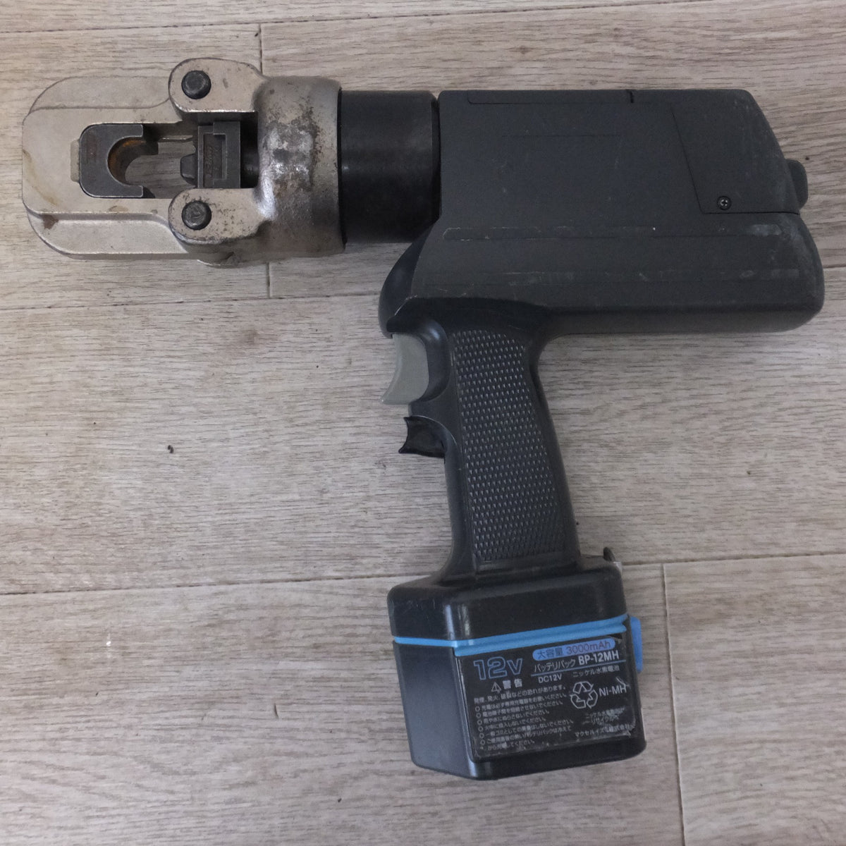 ★イズミ IZUMI 充電油圧式圧着工具 形式 不明　バッテリパック BP-12MH 2個　急速充電器 CH-3MH　セット★