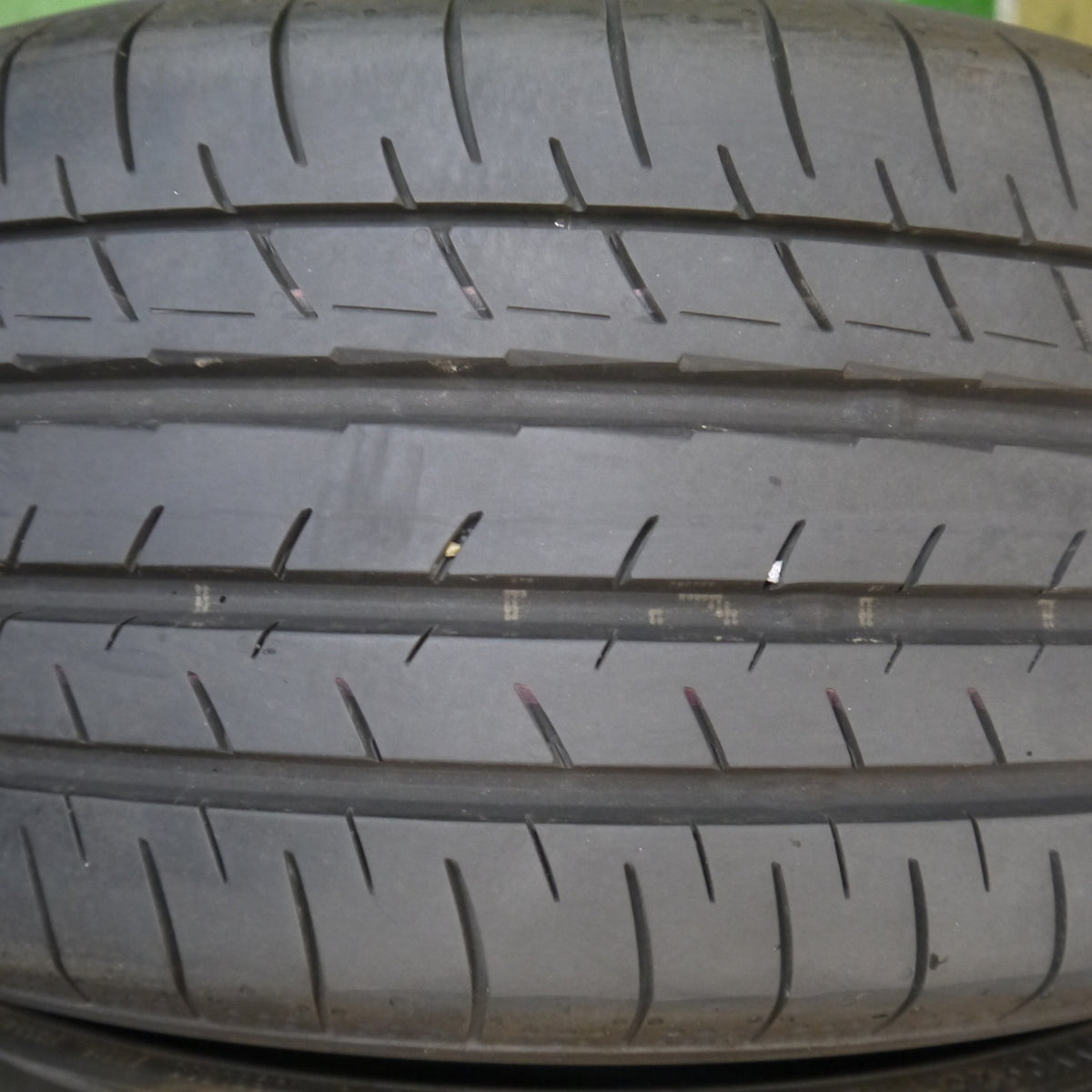 バリ溝！26年！9.5分◎215/45R17 ヨコハマ BluEarth-GT AE51 ブルーアース タイヤ 17インチ プリウス ヴィッツ BRZ 86 カローラ 等◎6090806Hノタ