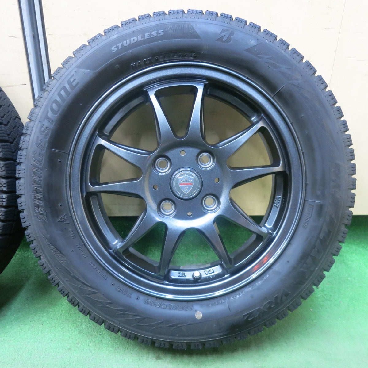 バリ溝！22年！キレイ！8.5分★スタッドレス 165/65R14 ブリヂストン ブリザック VRX2 ESTROSA EST-5T エステローザ 14インチ ハスラー ソリオ 等 PCD100/4H★5112902SKス