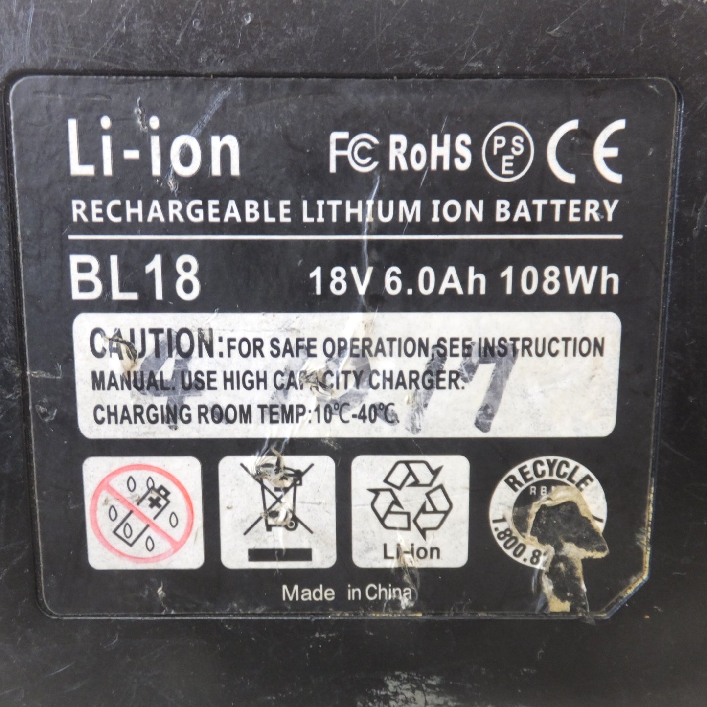 [送料無料] ★RUIWANG 互換 リチウムイオン充電池 BL1860B　RECHARGEABLE LITHIUM ION BATTERY BL1860B BL18　3点 セット★