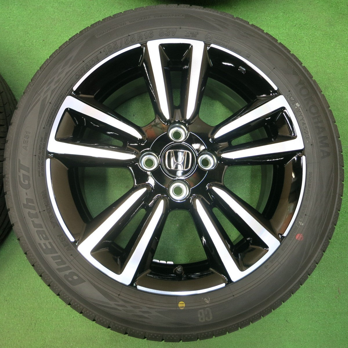 *送料無料* 新車外し！23年★ホンダ フィット RS GR3 純正 185/55R16 ヨコハマ BluEarth-GT AE51 16インチ PCD100/4H★4041107イノ