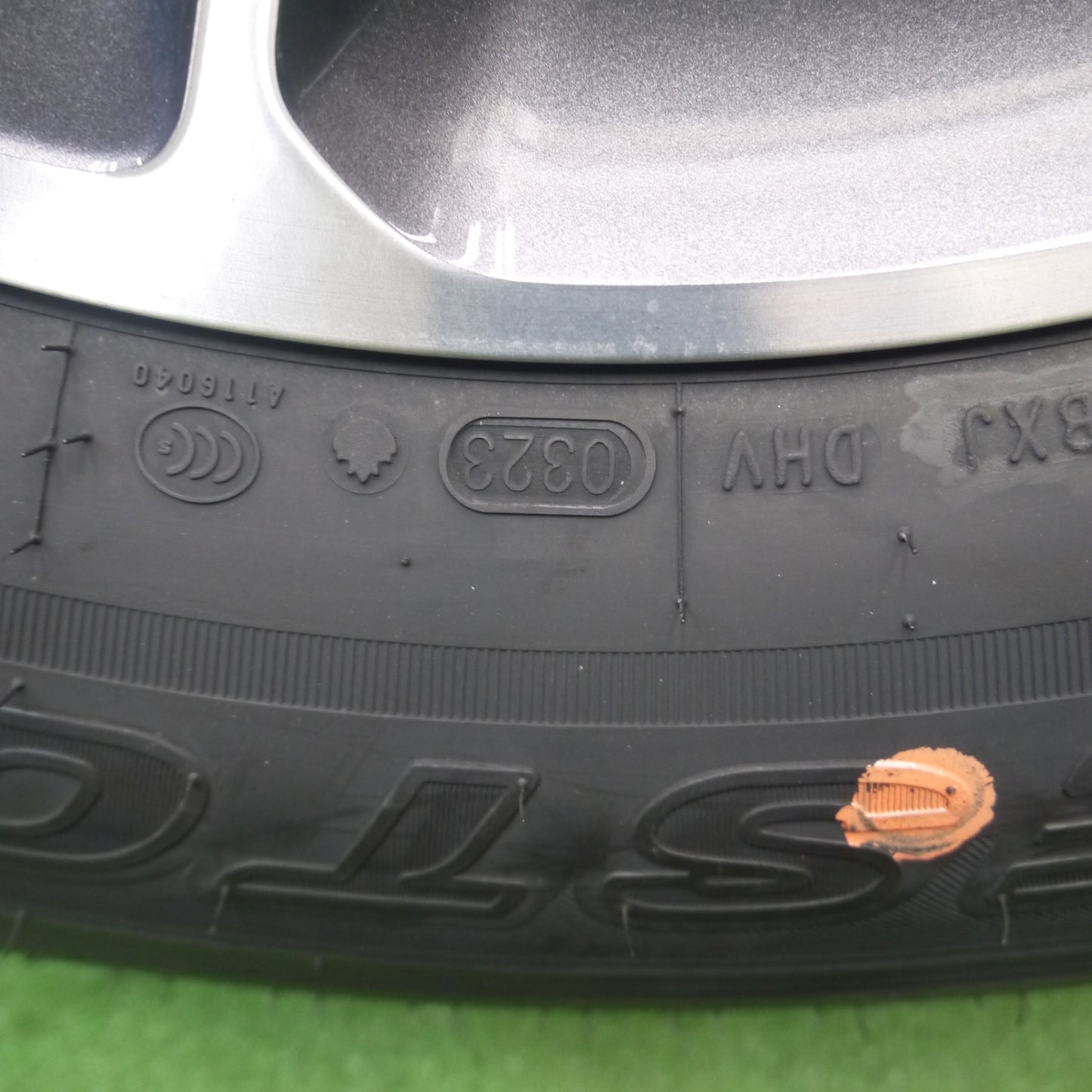 [送料無料] 新車外し！23年！1本★ジープ ラングラー アンリミテッド サハラ 純正 255/70R18 ブリヂストン デューラー H/T 685 18インチ PCD139.7/5H★4121106Hノ