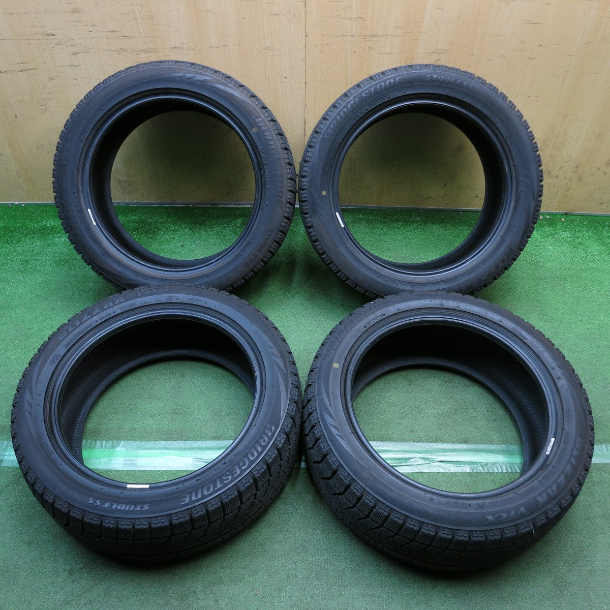 バリ溝！8.5分◎スタッドレス 225/50R17 ブリヂストン ブリザック VRX タイヤ 17インチ アコード オデッセイ スカイライン フーガ 等◎6092101KKスタ