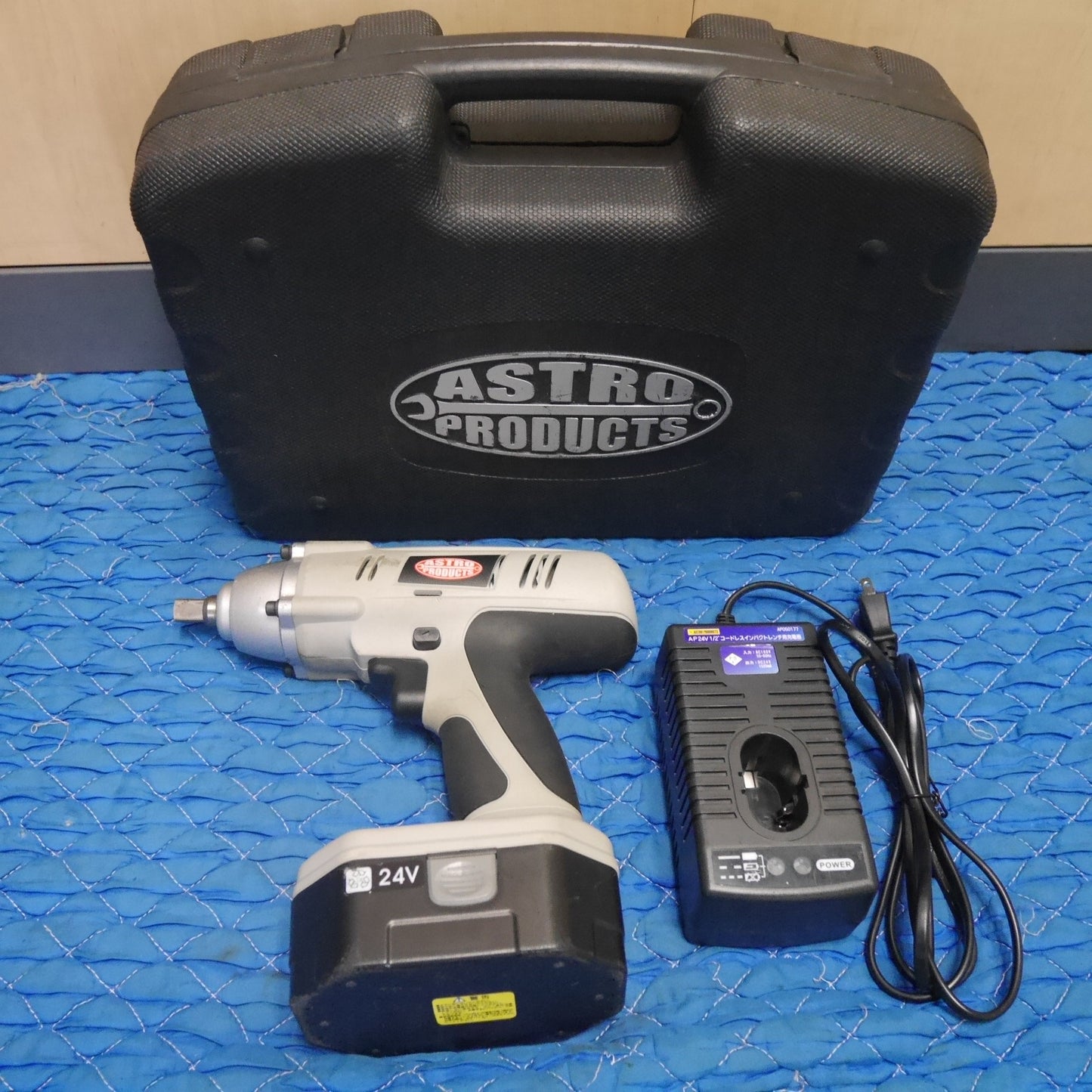 [送料無料] ☆ASTRO PRODUCTS コードレス インパクトレンチ AP050177 電動 工具 充電器 充電式 アストロプロダクツ☆