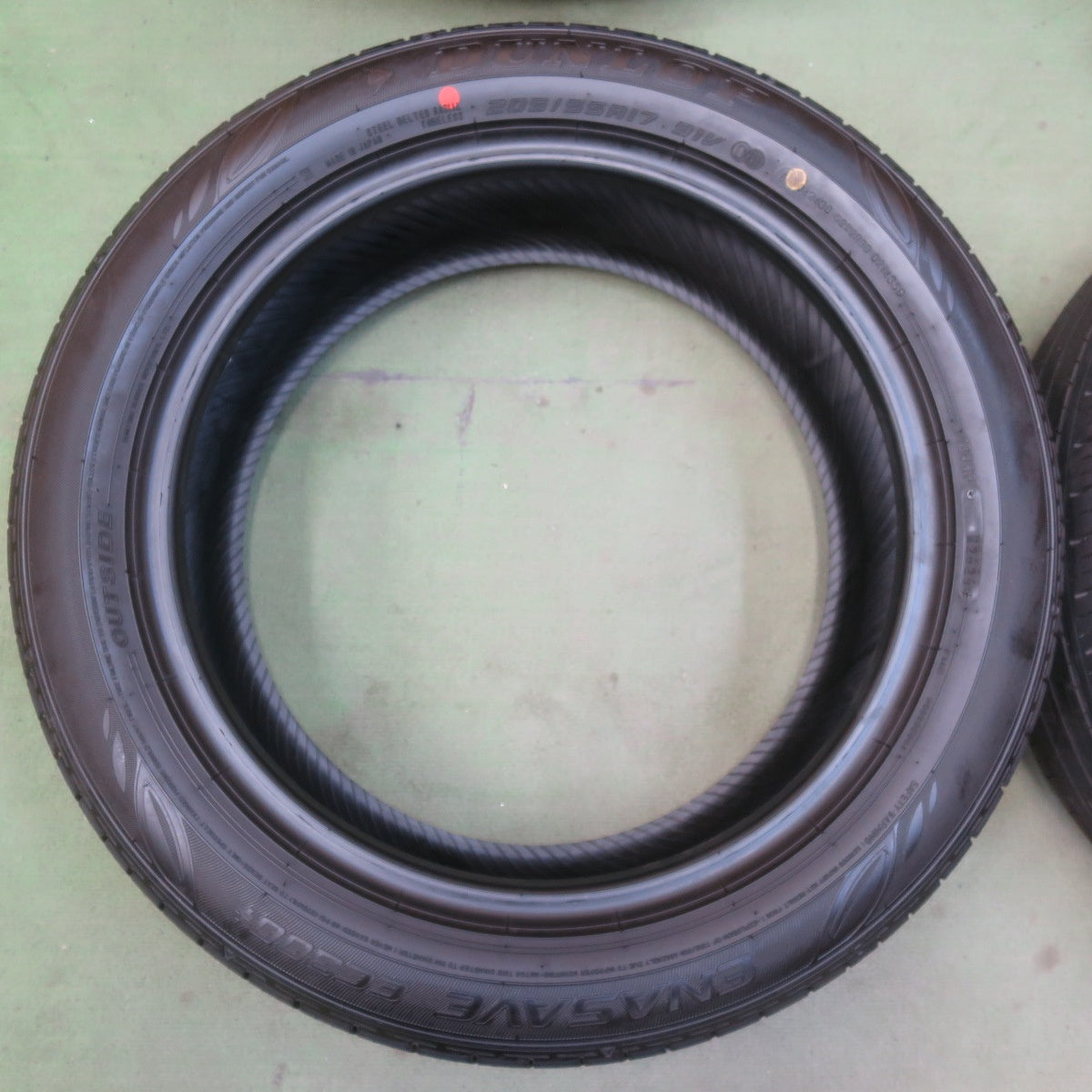新車外し！26年◎205/55R17 ダンロップ エナセーブ EC300+ タイヤ 17インチ ノア ヴォクシー エスクァイア セレナ ステップワゴン 等◎6092507イノタ