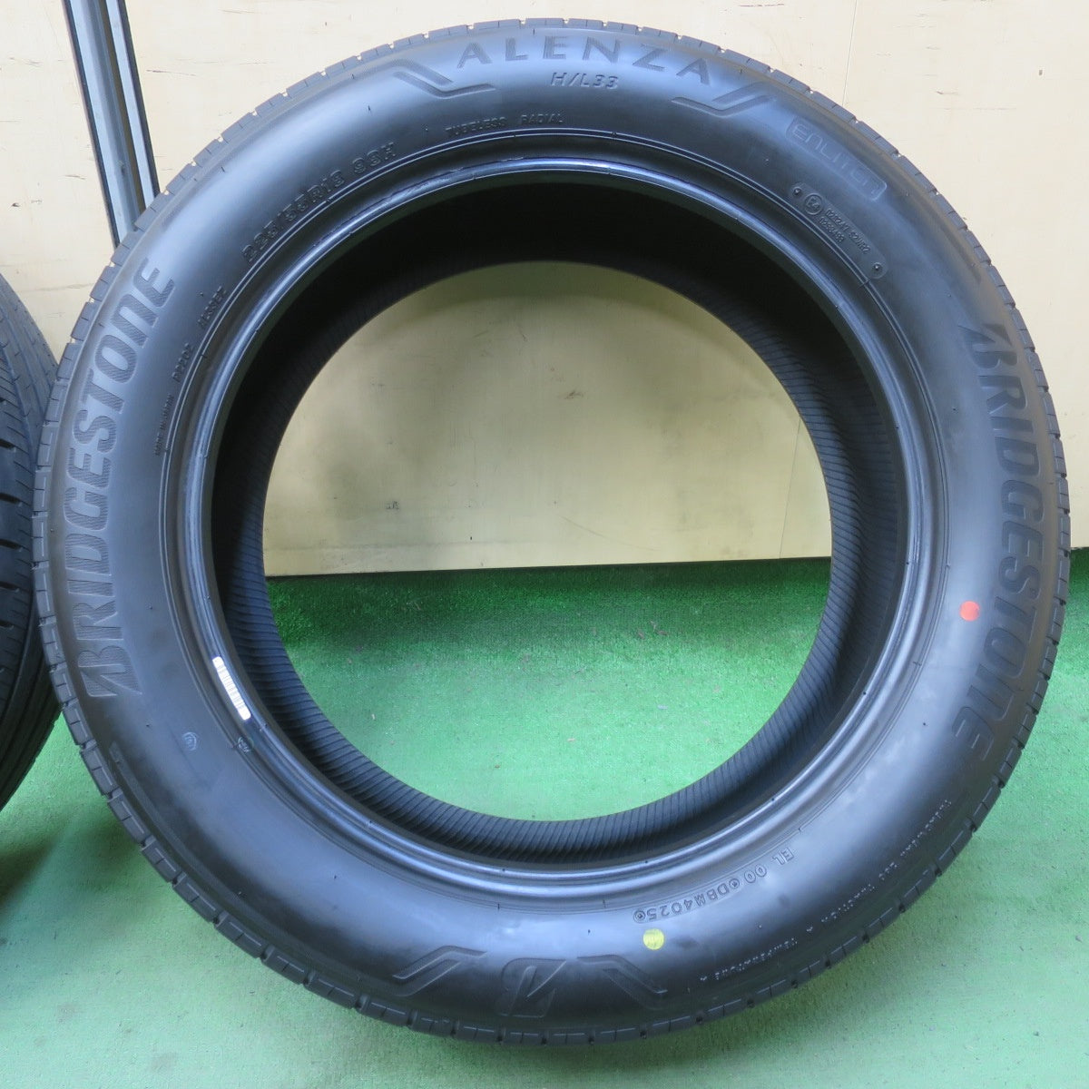 新車外し！25年★225/55R18 ブリヂストン アレンザ H/L33 ALENZA タイヤ 18インチ ZR-V フォレスター デリカ D:5 エクストレイル 等★6040101イノタ