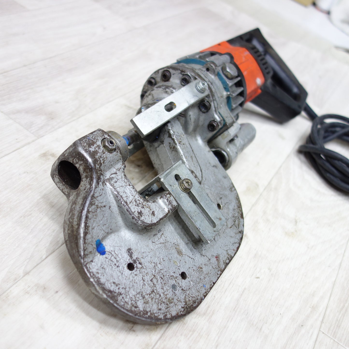 [送料無料] ◆IKURA イクラ 育良精機 電動パンチャー 型番不明 油圧パンチャー 電動工具 100V◆