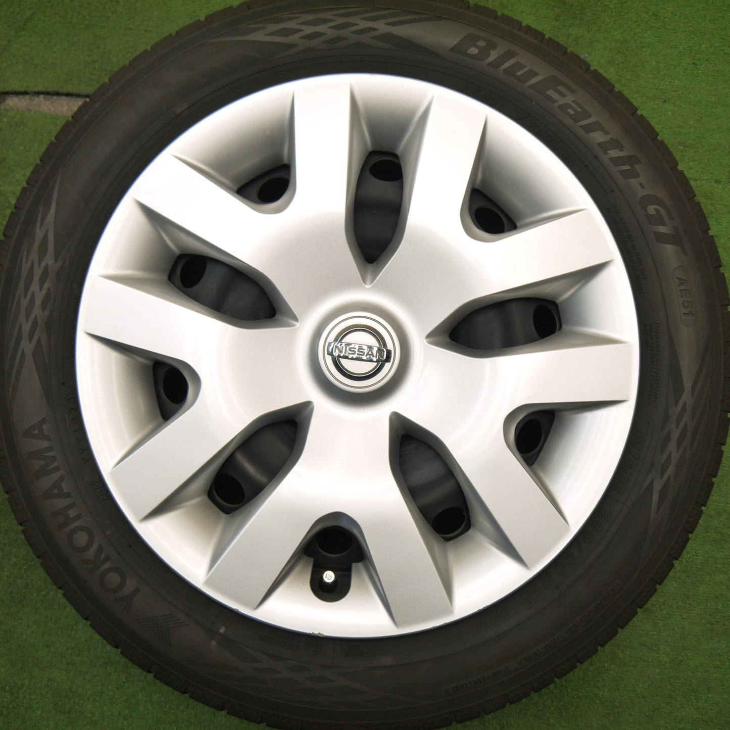 キレイ！23年★日産 リーフ 純正 スチール 205/55R16 ヨコハマ BluEarth-GT AE51 16インチ PCD114.3/5H★5043001Hノ
