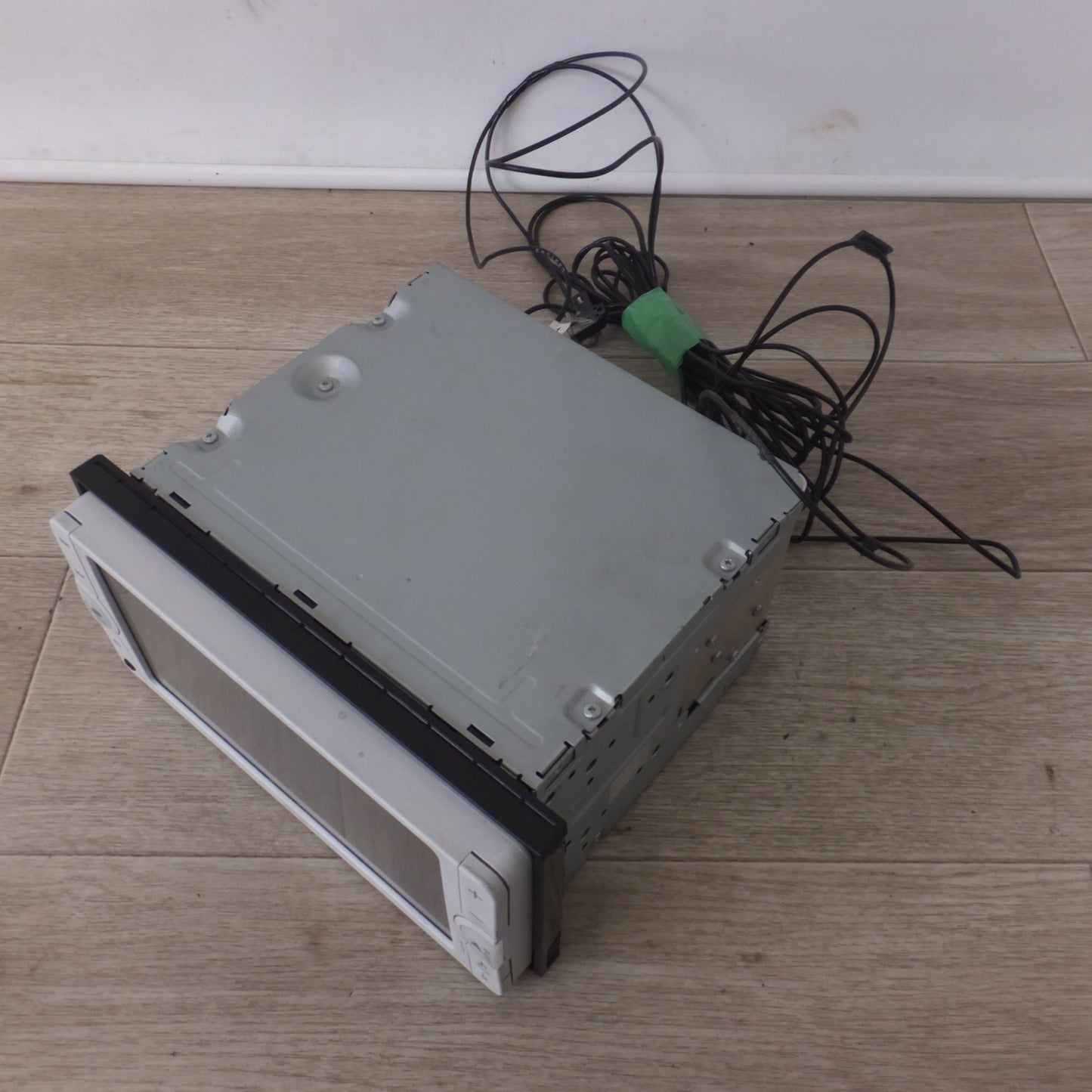 [送料無料] 現状品★パイオニア製 トヨタ 純正 メモリーナビ マルチAVステーション NSCP-W62 08545-00V70　セキュリティロック[37]★