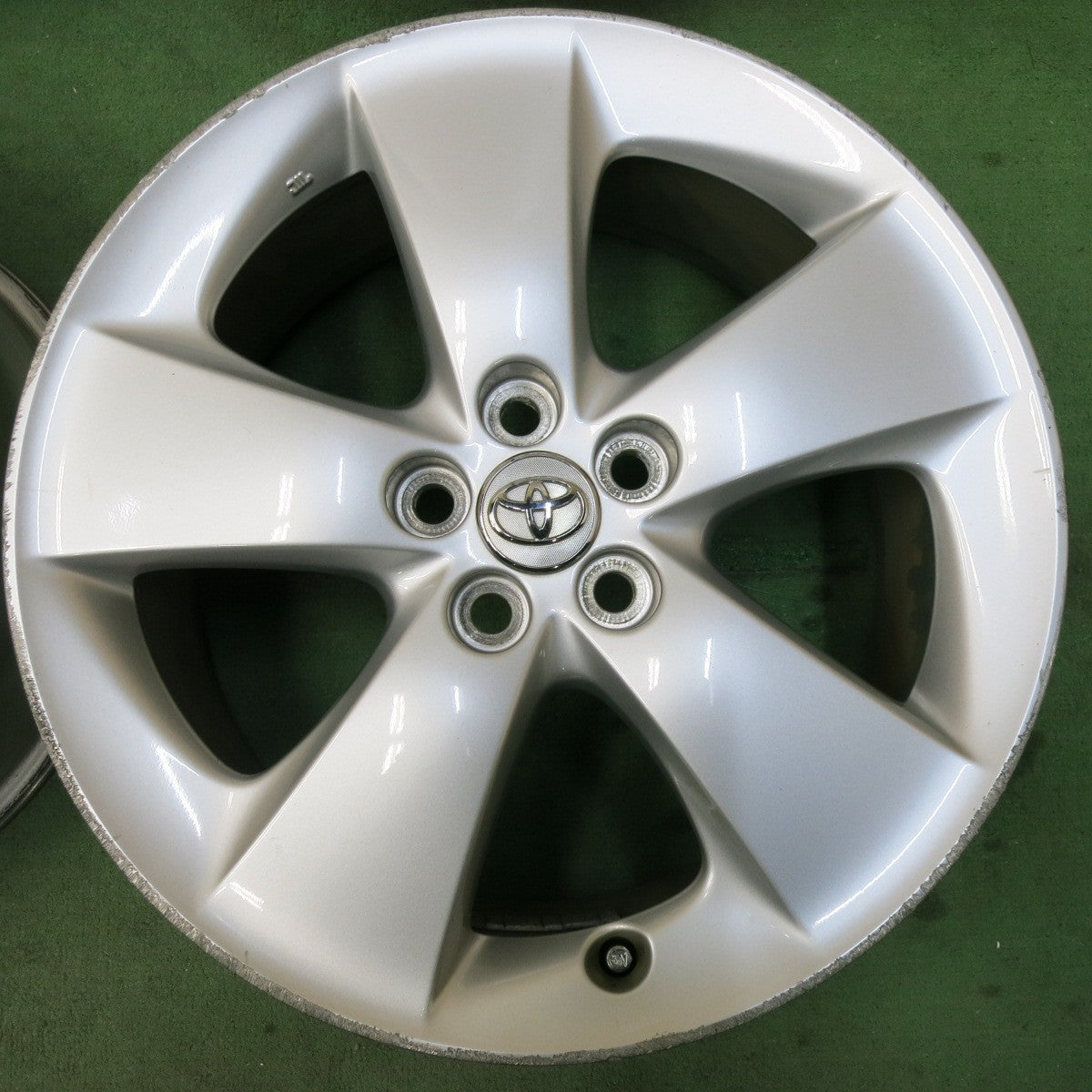 [送料無料] 4本価格★トヨタ 30系 プリウス ツーリング 純正 ホイール 17インチ 17×7J PCD100/5H★5030706SYホ