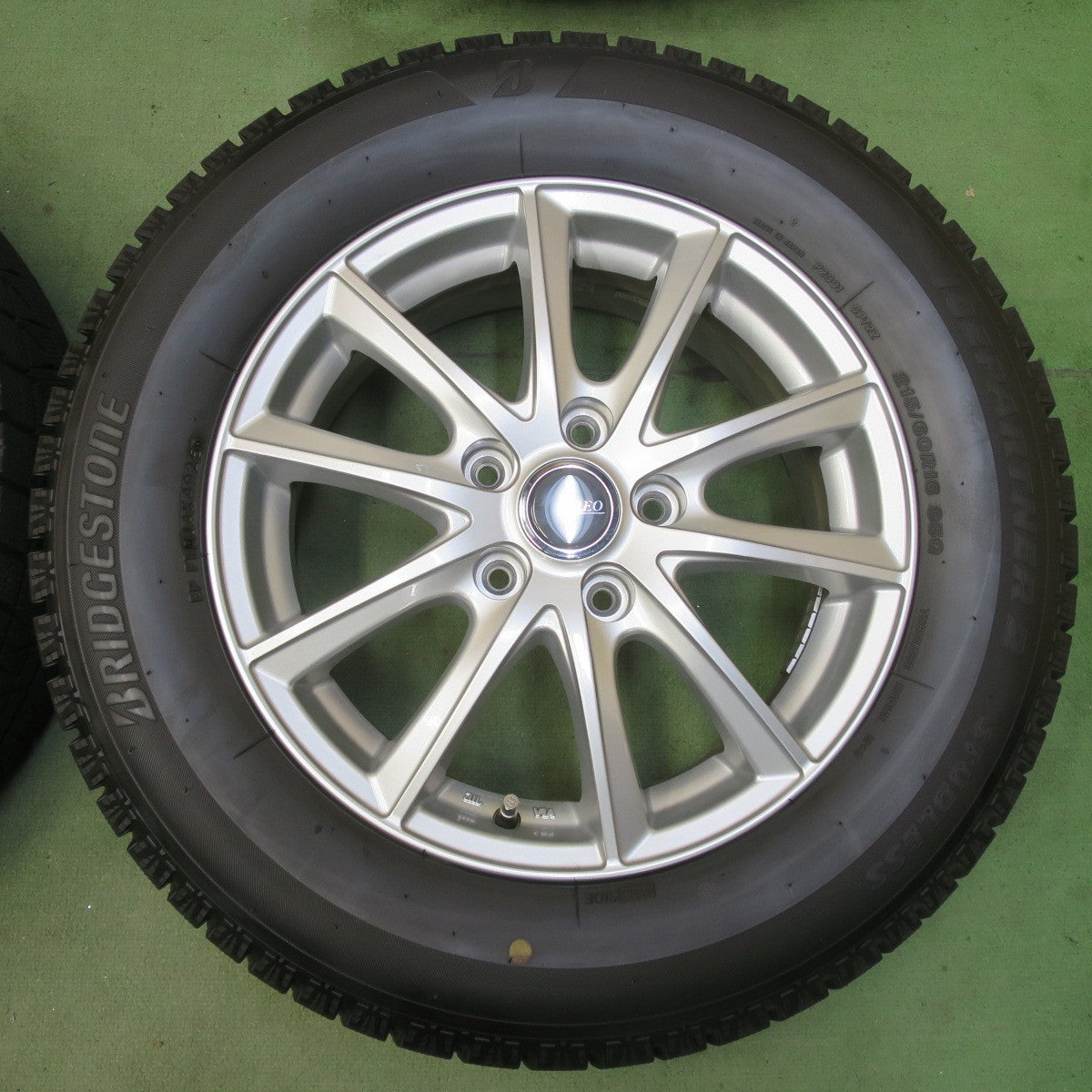バリ溝！25年！キレイ！ほぼ10分◎スタッドレス 215/60R16 ブリヂストン アイスパートナー2 PREO プレオ 16インチ PCD114.3/5H◎6081605イス