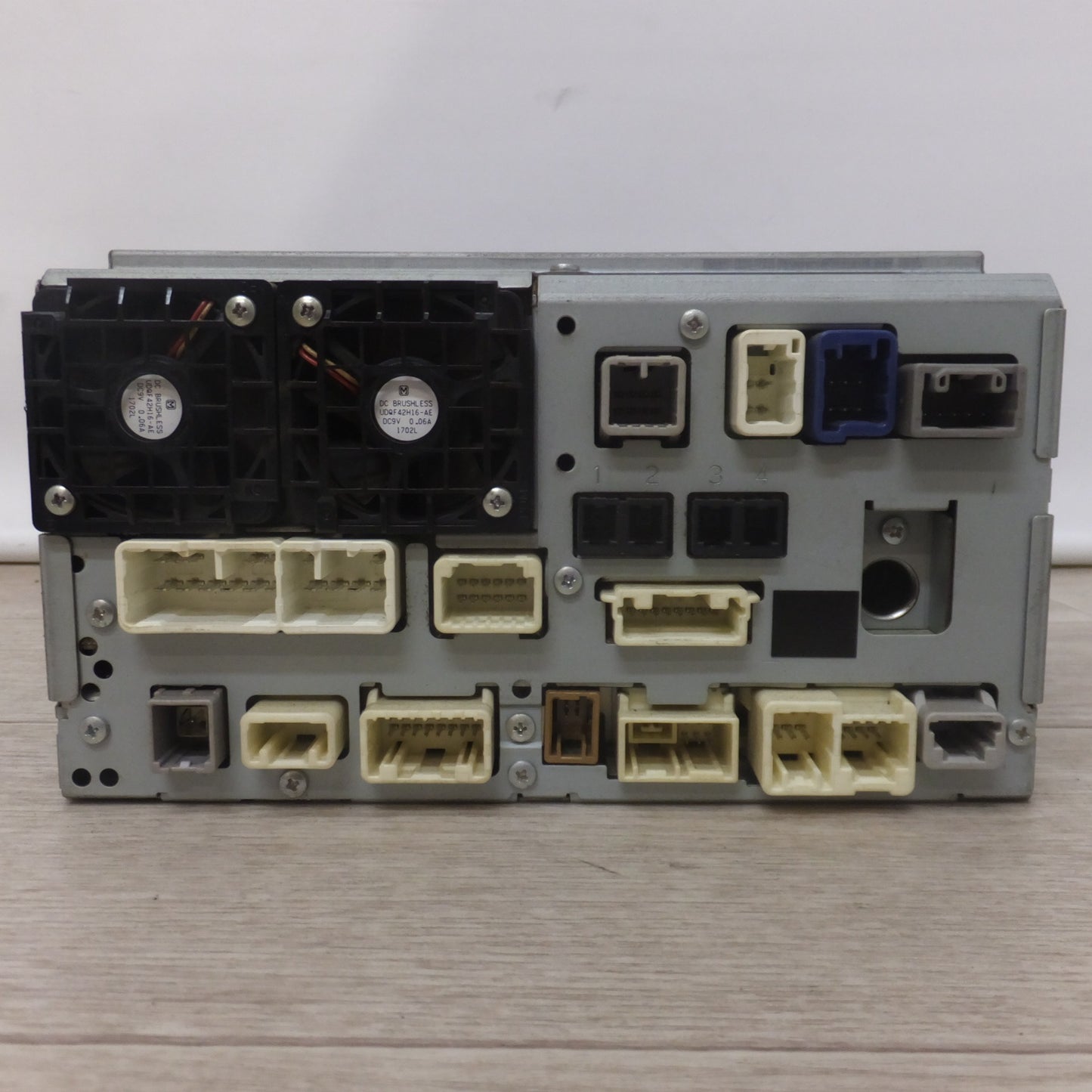 [送料無料] ★AISIN AW製 トヨタ 純正 HDDナビゲーション NHZA-W61G 08545-00U11[1]★